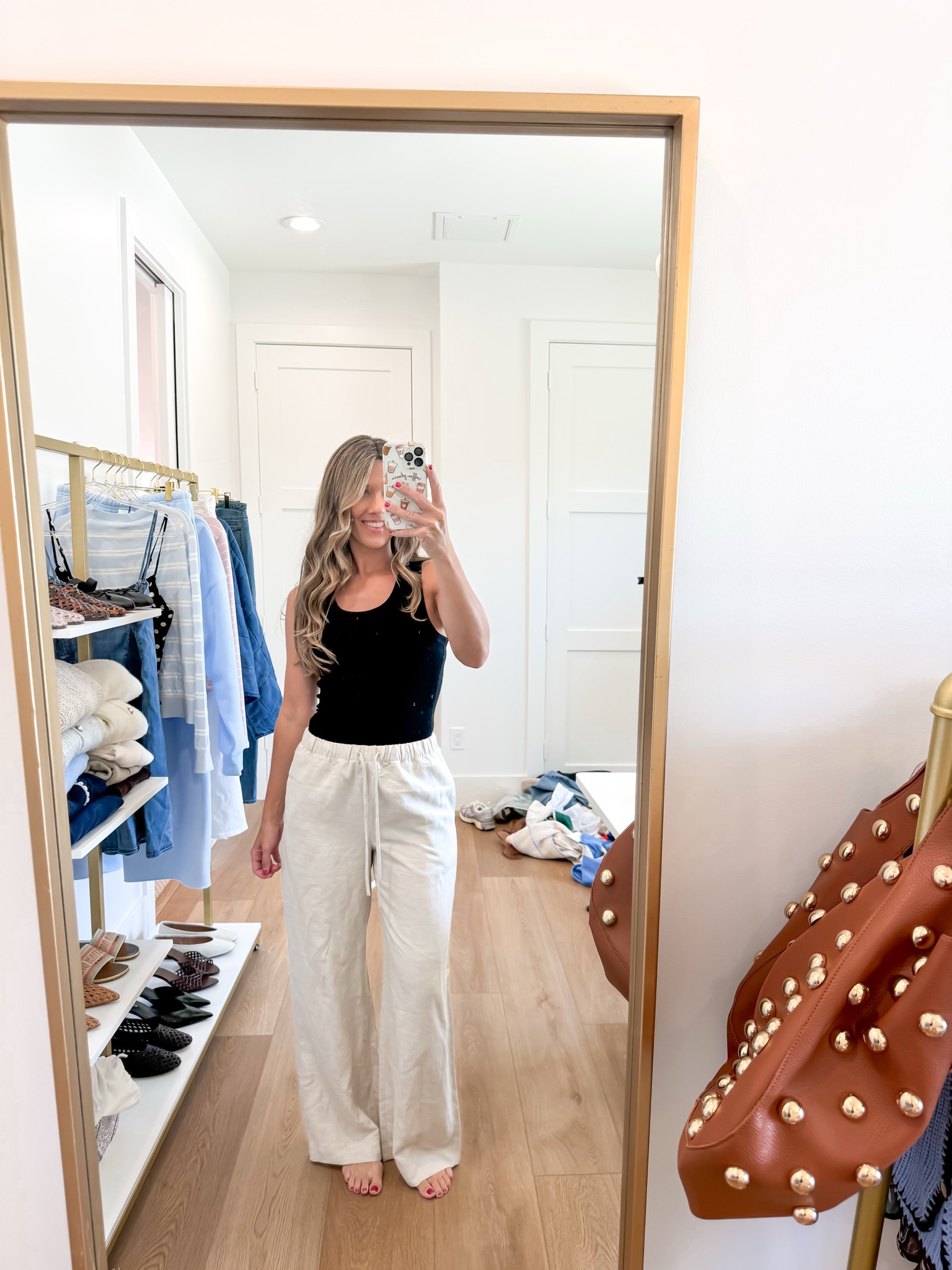 Tank + Linen pants ✔️✔️
Both small 