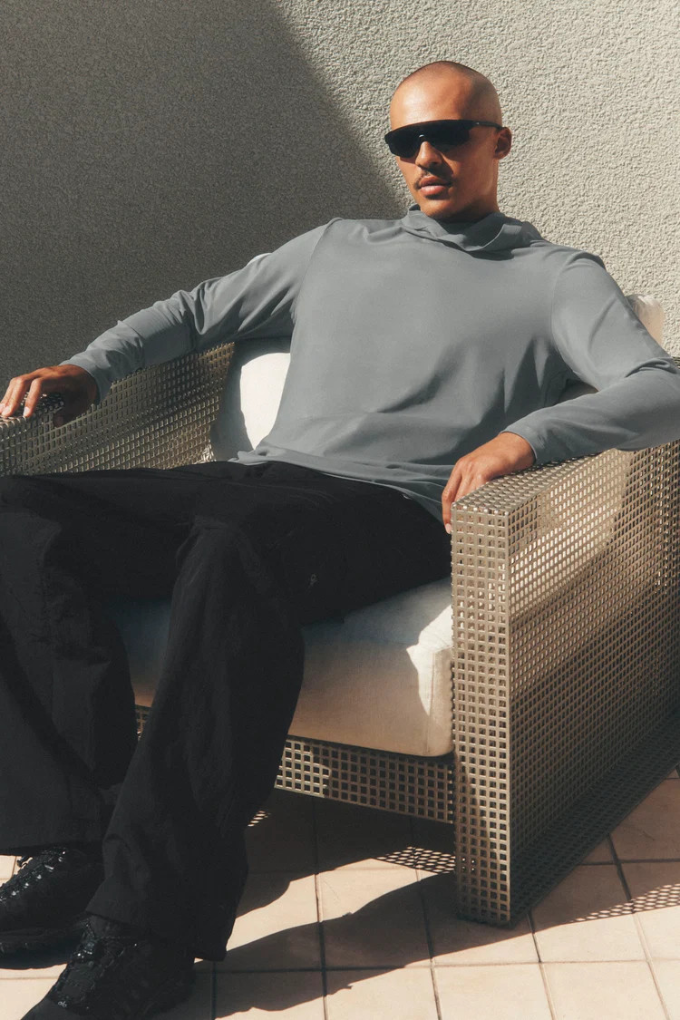 Conquer Reform Long Sleeve With Hood | Alo Yoga