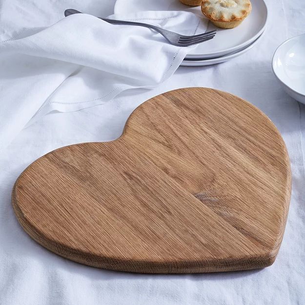 Rustic Heart Oak Board - Large  | Tableware | The White Company | The White Company (UK)