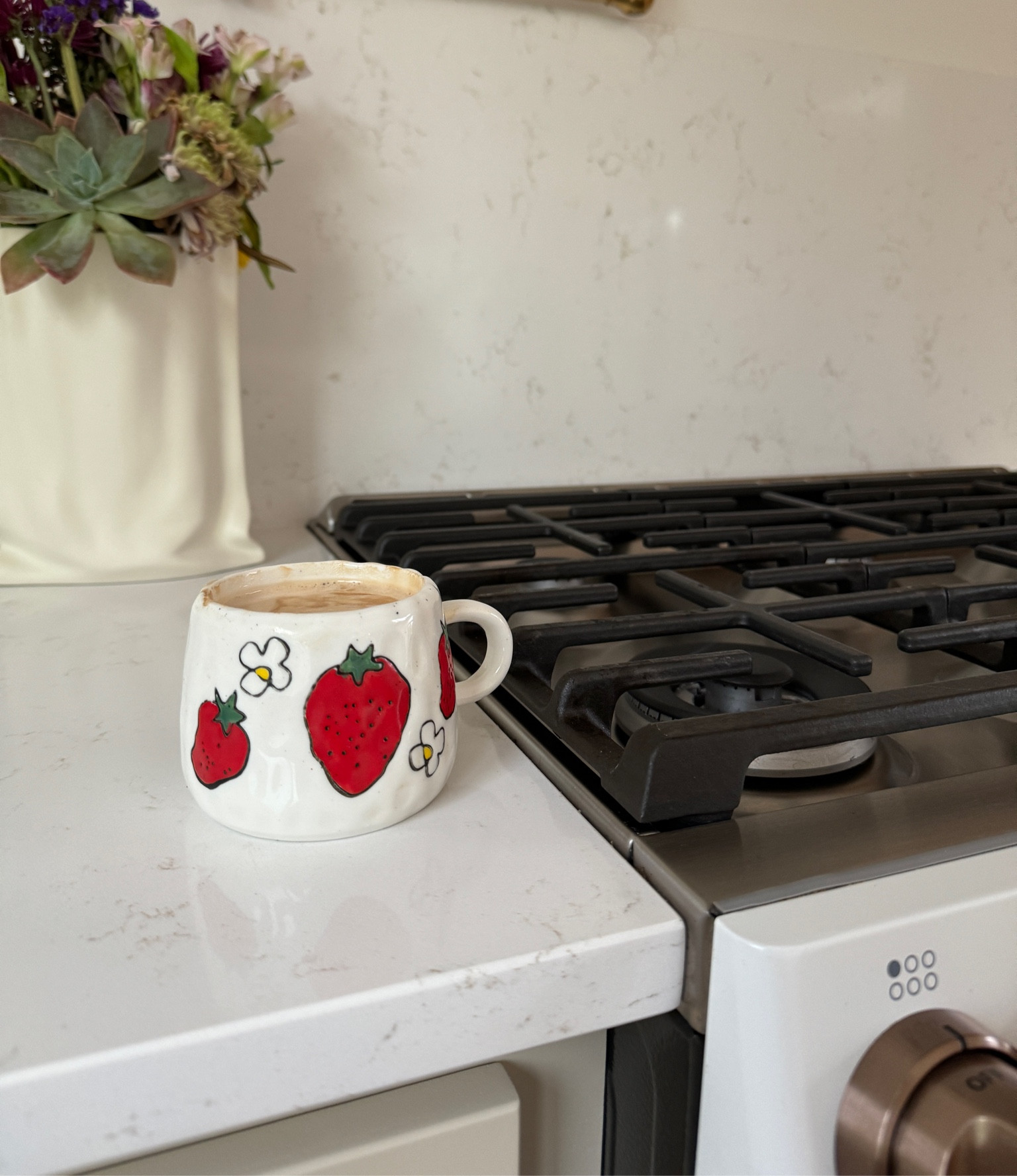 ☕️ 💐 

#LTKfindsunder50 #LTKsalealert #LTKhome