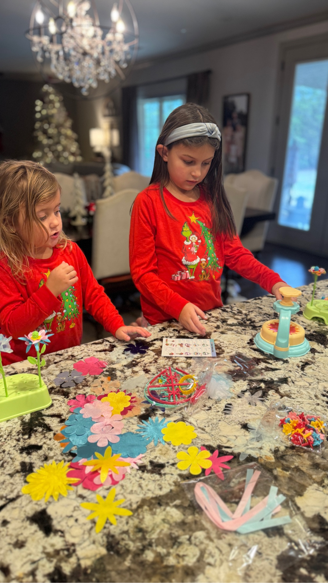 The perfect gift for any little girl in your life! My girls are 3 & 7 and they’ve both loved making their own flowers! 

#LTKGiftGuide #LTKKids #LTKFindsUnder50