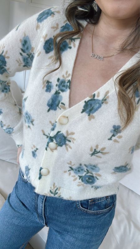 Floral sezane cardigan, sweater, spring outfit, crop wide leg denim 

#LTKtravel #LTKstyletip