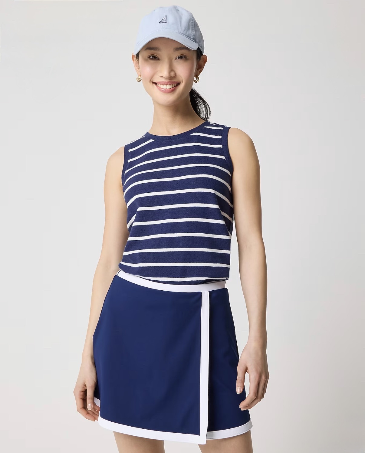 Summer outfit - tank, on sale $22! Also comes in a green stripe, so cute; pair with jeans, athletic skirt, or chunk shorts. 


#LTKU #LTKOver40 #LTKSaleAlert #tanktop #summertop #activewear @jcrew #under25 #budgetfriendly

#LTKActive #LTKSeasonal #LTKmomlife
