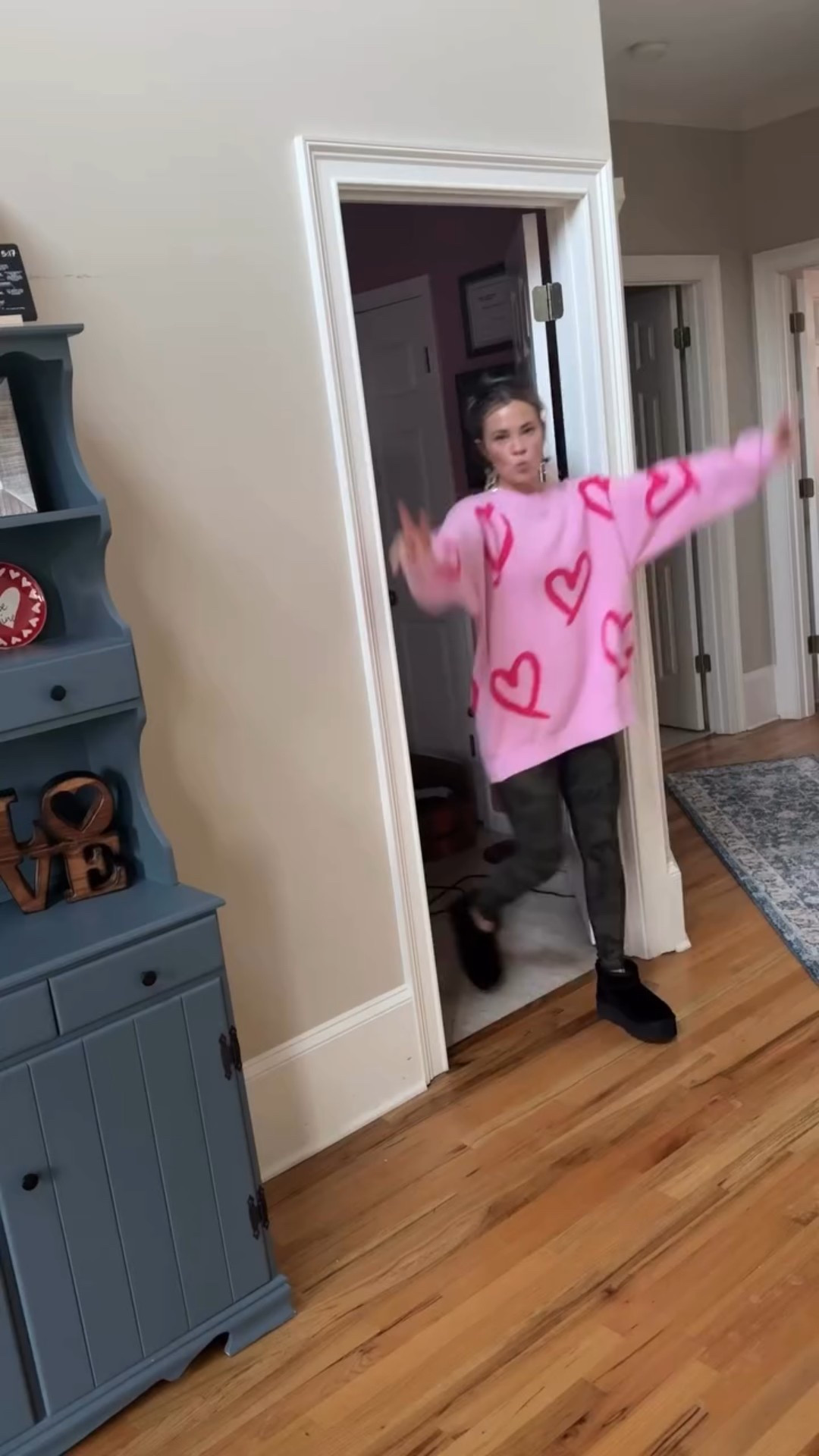 Make fashion fun again! Today’s funky fun outfit. 

#ootd #mystyle #funfashion #comfyclothes