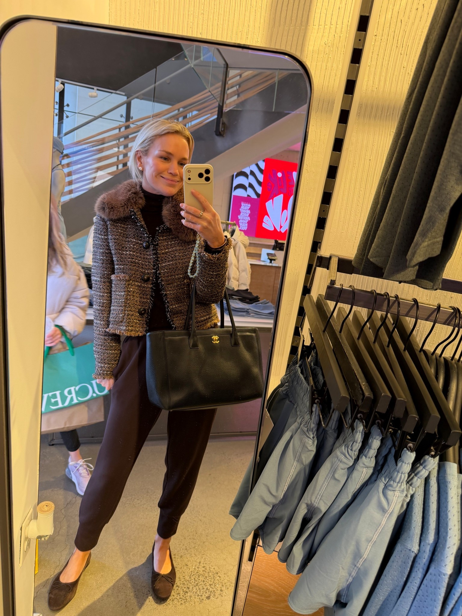Suede ballet flats from A soliani and Varley joggers

#LTKmomlife #LTKootd
