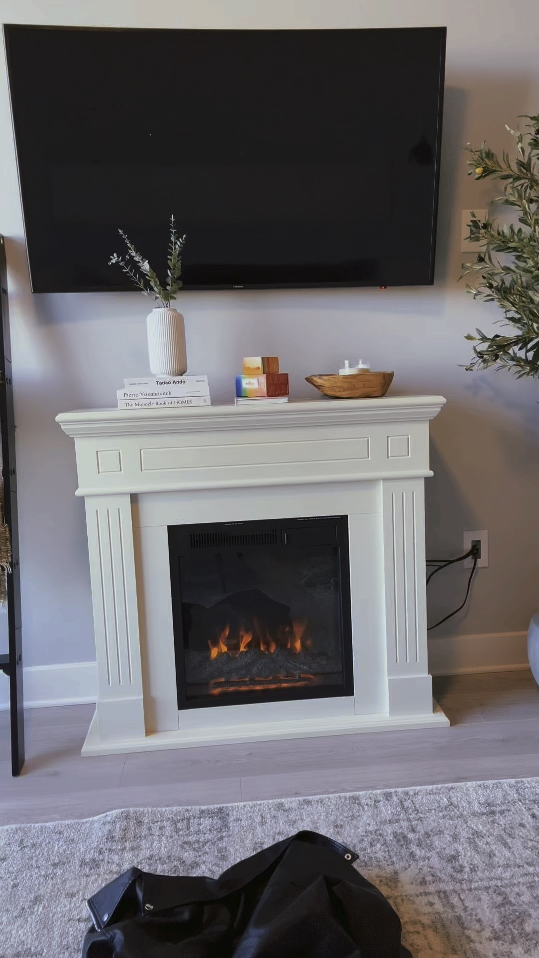 My first ever transition video to showcase this absolutely adorable denim jumpsuit style. The denim jumpsuit is SUPER trendy right now and pairs very well with black leather accents. Pro tip for incorporating animal print in some way to spice it up a bit. 

#LTKHoliday #LTKSeasonal #LTKStyleTip