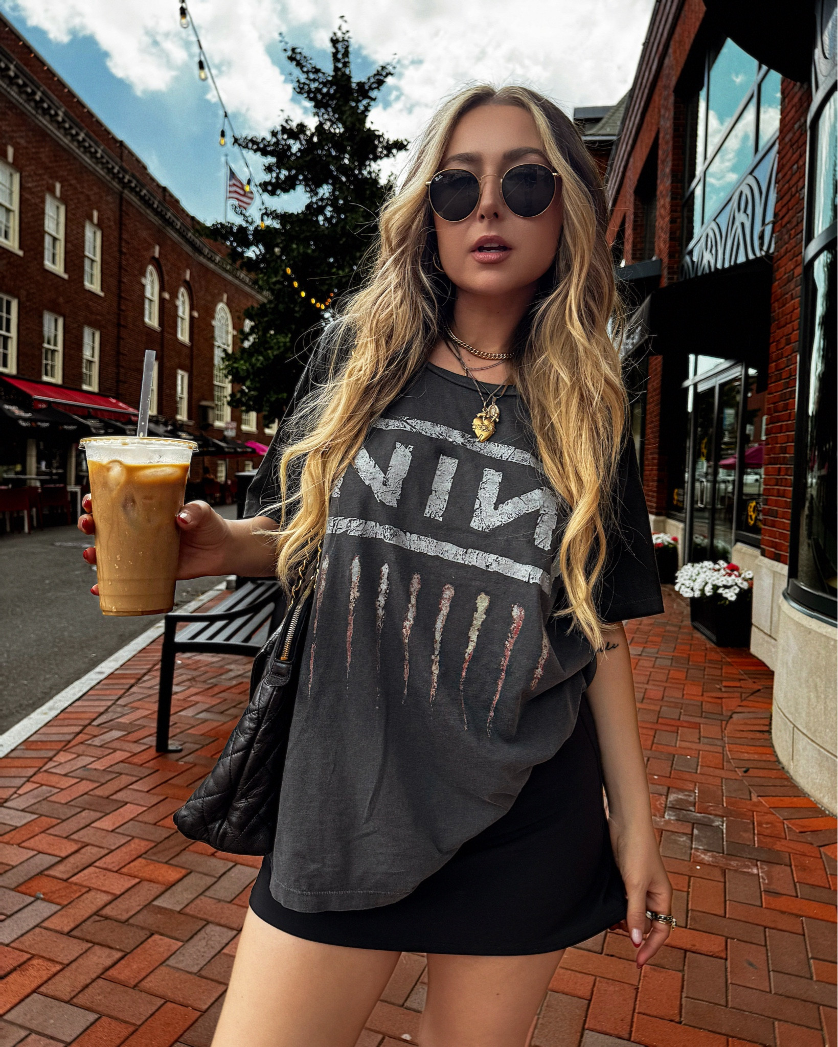 Wearing a M in the tee ⭐️ code Nicole15 for $$$ off

Wearing a size S in the SKORT and I have a 28” waist



#LTKShoeCrush #LTKStyleTip #LTKSaleAlert