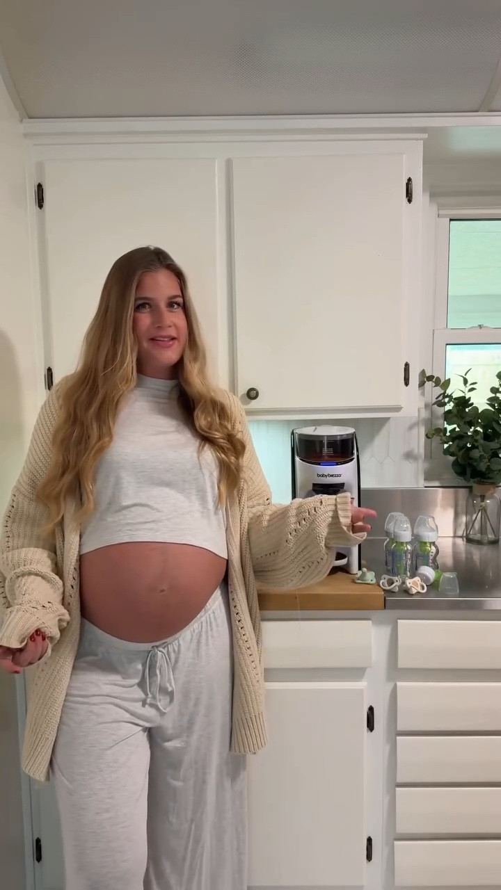 #AD | Planning ahead for feeding has given me so much peace of mind 🤍

As a first-time mom, I’m planning to breastfeed and supplement when the time feels right — because combo feeding is normal, common, and nothing to feel guilty about. I love knowing I can get everything I need in one place at @Target, from the @BabyBrezza Formula Pro Advanced to @kendamil.usa organic formula and @drbrowns anti-colic bottles + HappyPaci.
Having thoughtful tools ready makes feeding feel less overwhelming and a lot more empowering — even before baby is here. Shop them all on my @shop.ltk at https://liketk.it/5PJTA #liketkit 

#BabyBrezza #MyDrBrownsBaby #KendamilPartner