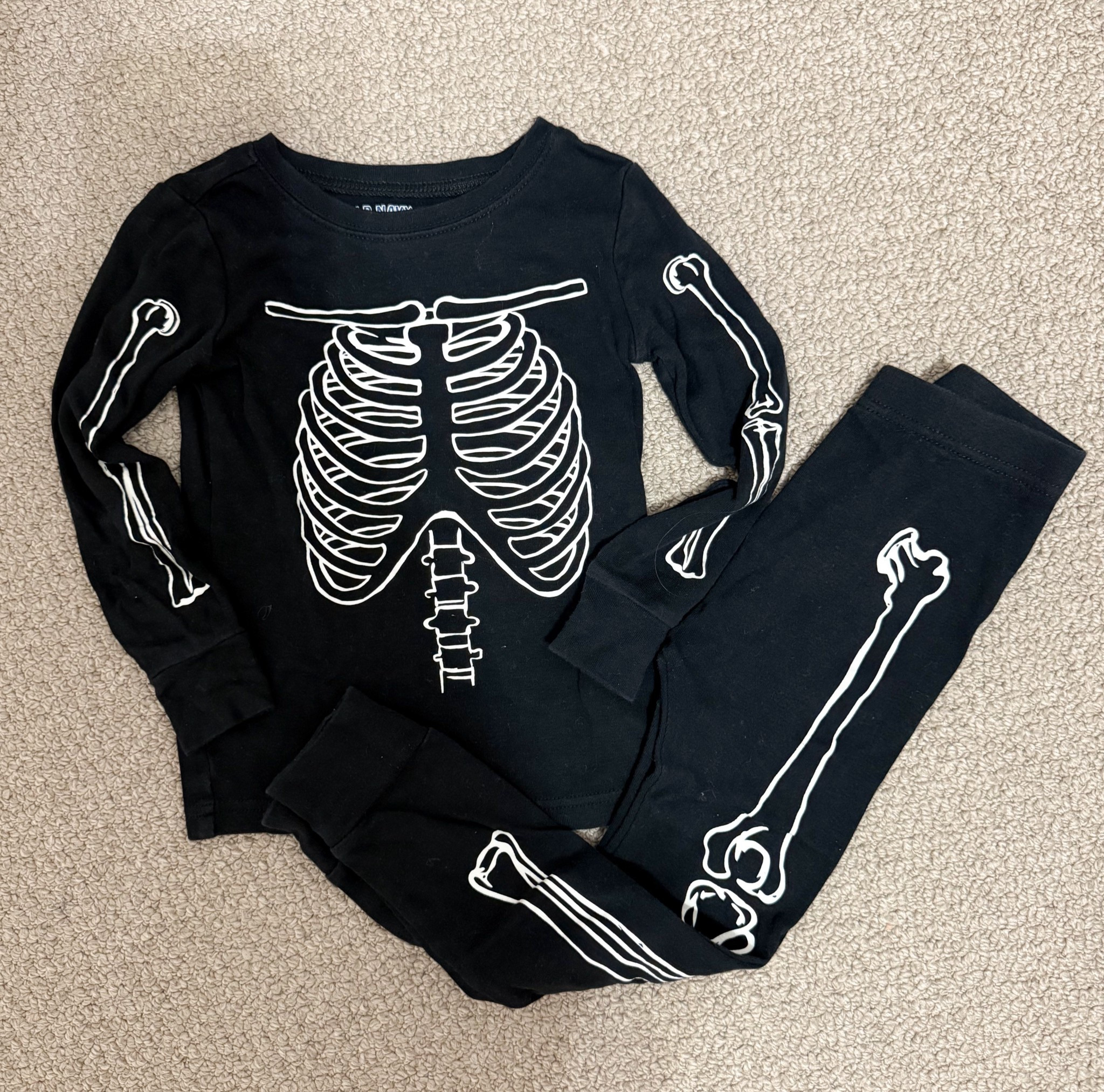 A Halloween pajama favorite in my house - skeleton jammies!

Halloween
Halloween pajamas
Halloween pjs
Skeleton
Spooky season

#LTKFindsUnder50 #LTKKids #LTKSeasonal