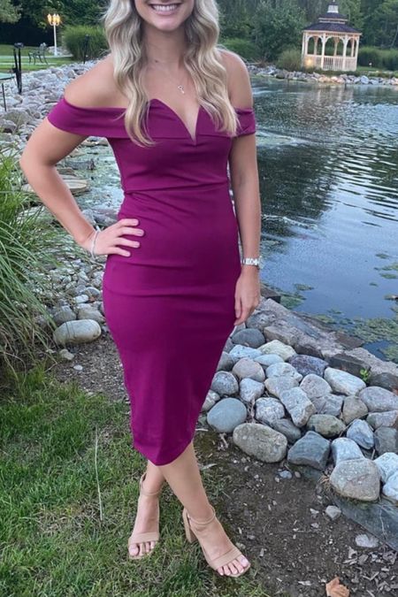 This magenta/purple off the shoulder midi dress is perfect for fall wedding guests and formal events!
5’4” and 136 lbs
Size: Small

#LTKunder100