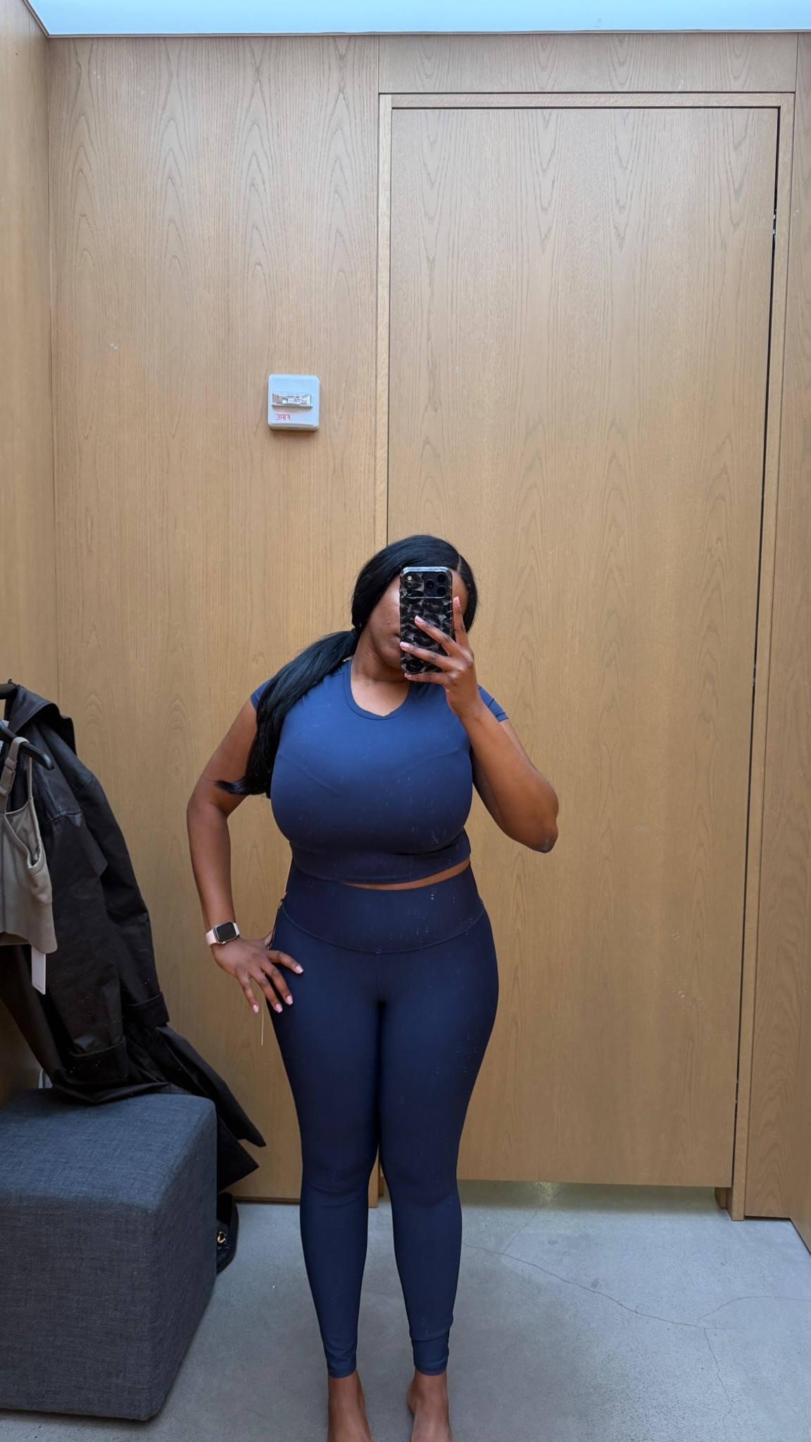 #alosale #shopping #aloleggings 