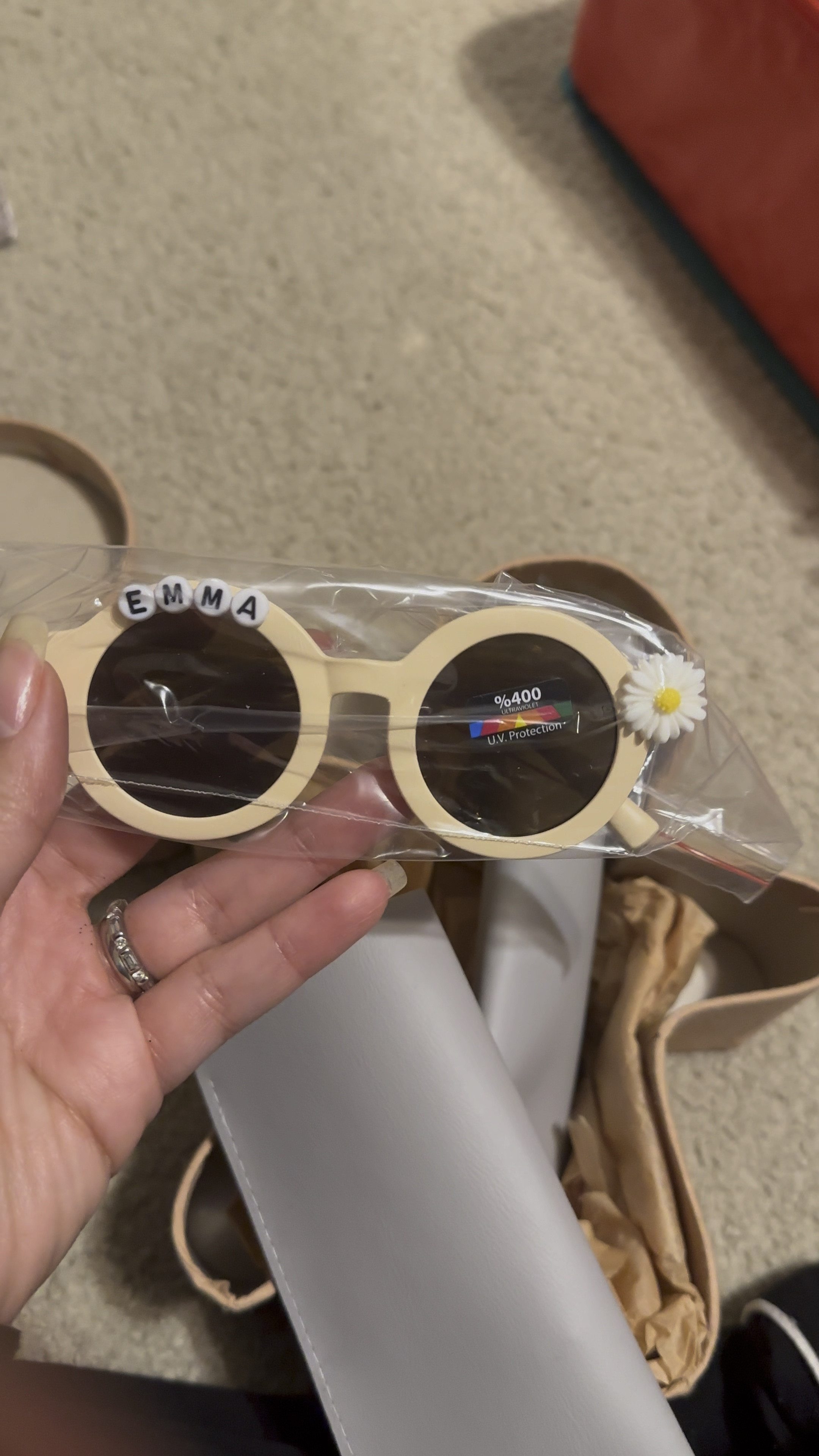 How cute are these personalized #sunglasses #forkids?! Can’t wait to #gift these to my #nieces! 

#gifts #giftforgirls #giftsforgirls #giftsforniece #holiday #christmas #giftideas #cybermonday #smallbusiness