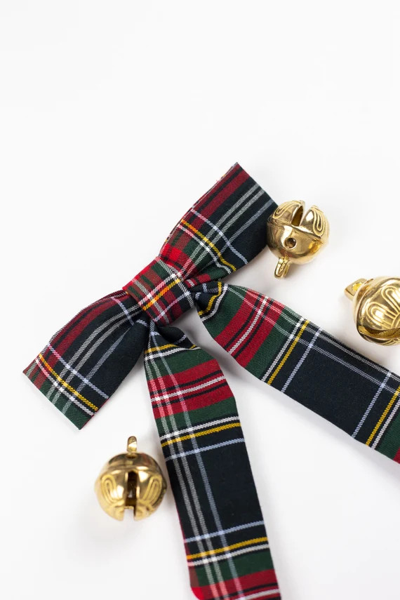 Stewart Tartan Black Plaid Fabric Hair Bow | Grace & Grandeur Emily Bow | Etsy (US)