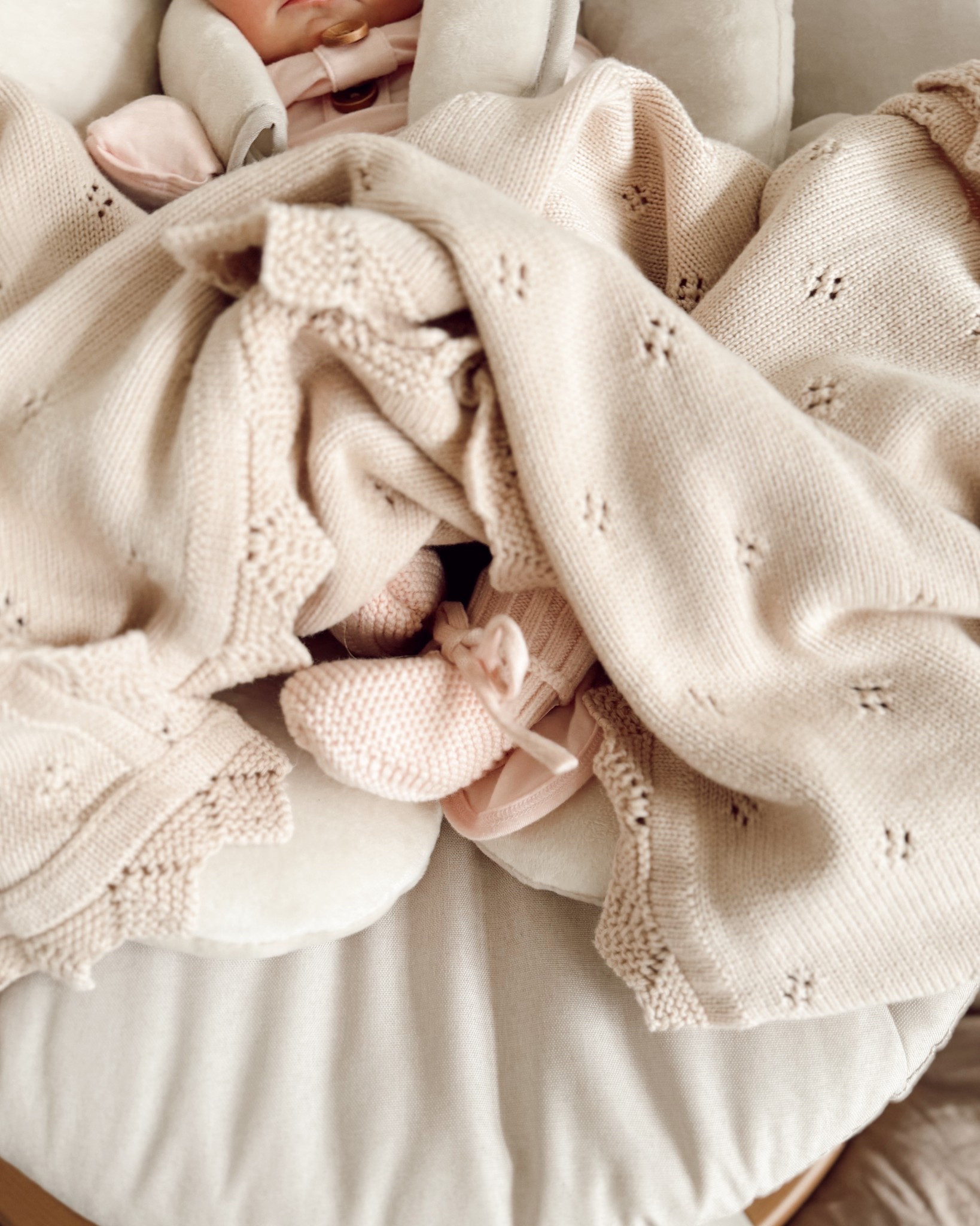 Knit baby boots @Caden Lane 🩰✨🧸🍼🤍 our baby swing baby girl loves!

#LTKBaby #LTKKids #LTKmomlife