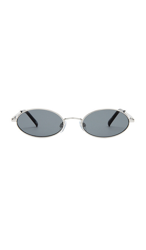 Le Specs Love Train Sunglasses in Metallic Silver. | Revolve Clothing (Global)
