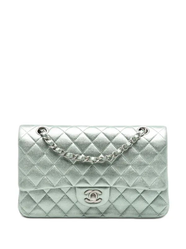 2010-2011 mittelgro\u00dfe Classic Double Flap Schultertasche aus Lammleder in Metallic-Optik | Farfetch Global
