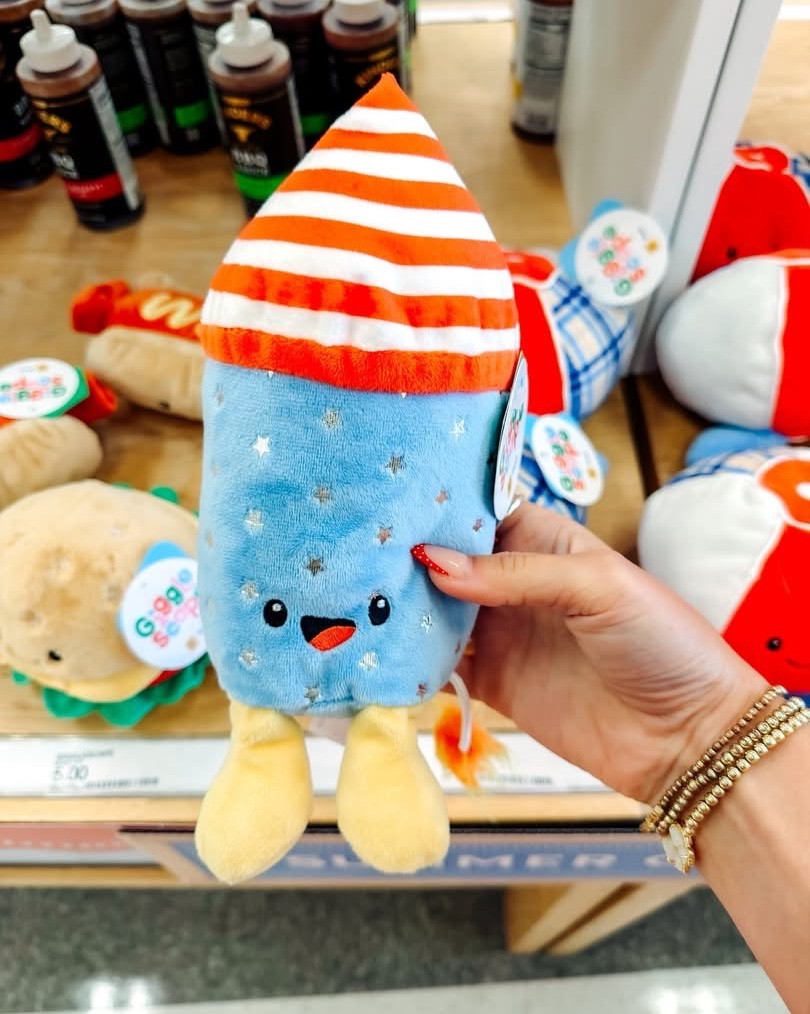 These summer plushies from Target are giving that trendy luxe plush vibe everyone is obsessed with 👀✨ but they’re only $5!! Literally SO cute and perfect for summer.

#TargetFinds #Plushies #CuteFinds #TargetStyle #SummerFinds #StuffedAnimals #AffordableFinds #TargetToyFinds #CozyCute #ViralFinds #PlushTok #CuteAesthetic #ToyFinds #BudgetFinds #SummerVibes