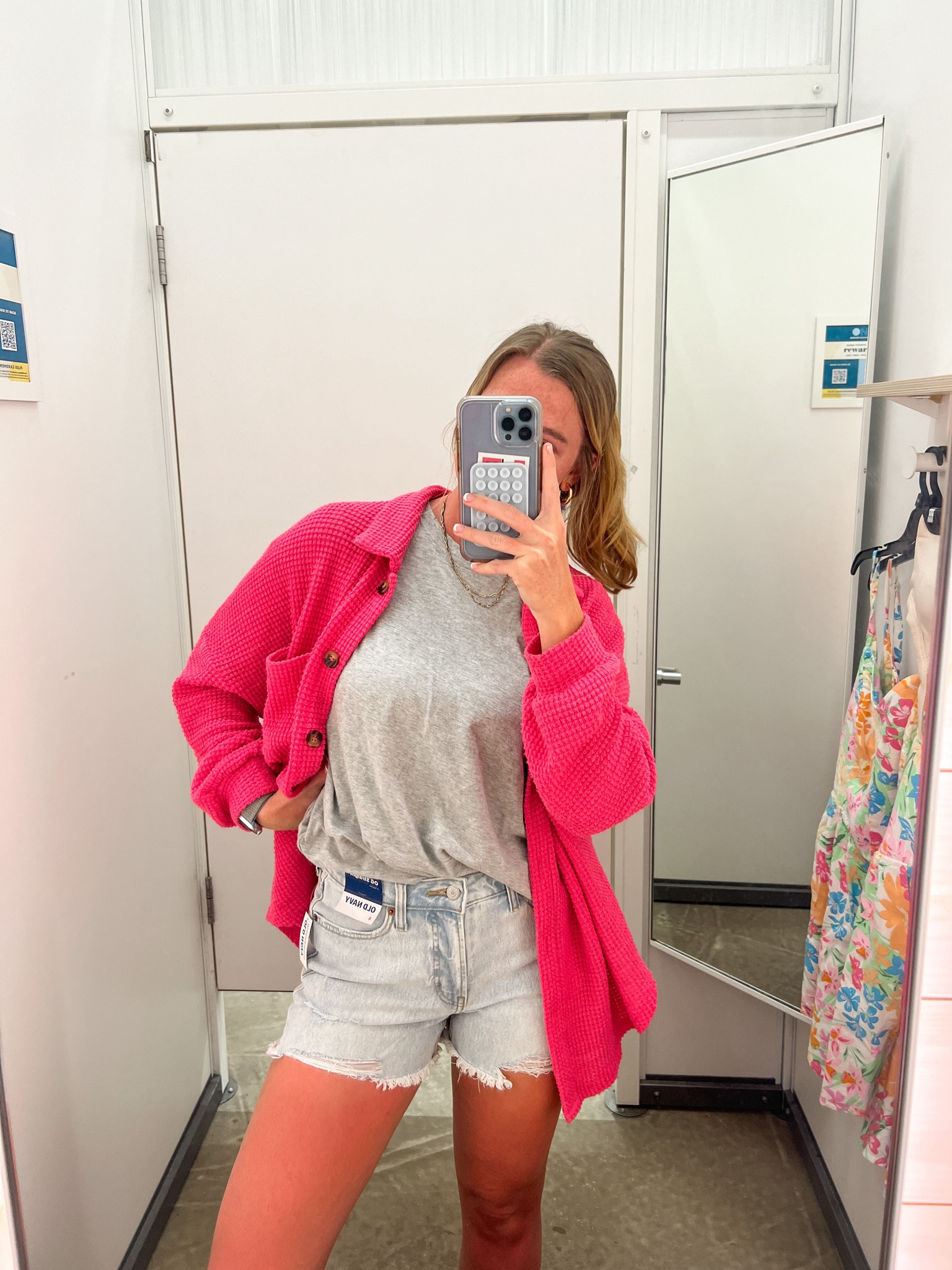 Super cute light wash shorts 🤩 wearing a size 6! 


#LTKSeasonal #LTKsalealert