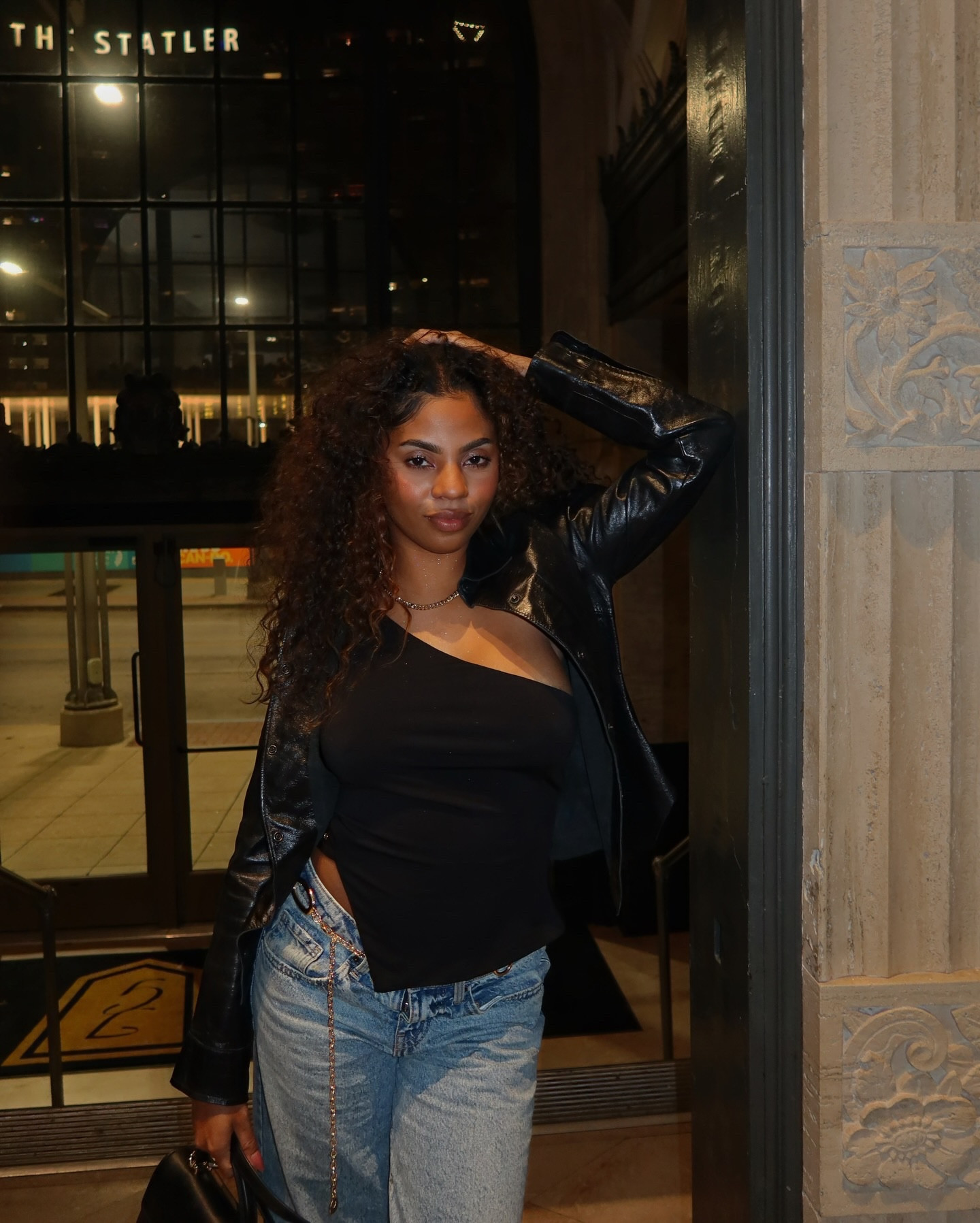 those mini photoshoots after a night out 🥂
•
•
•
•
•
#dallasnights #dallaslifestyle #dallasinfluencers