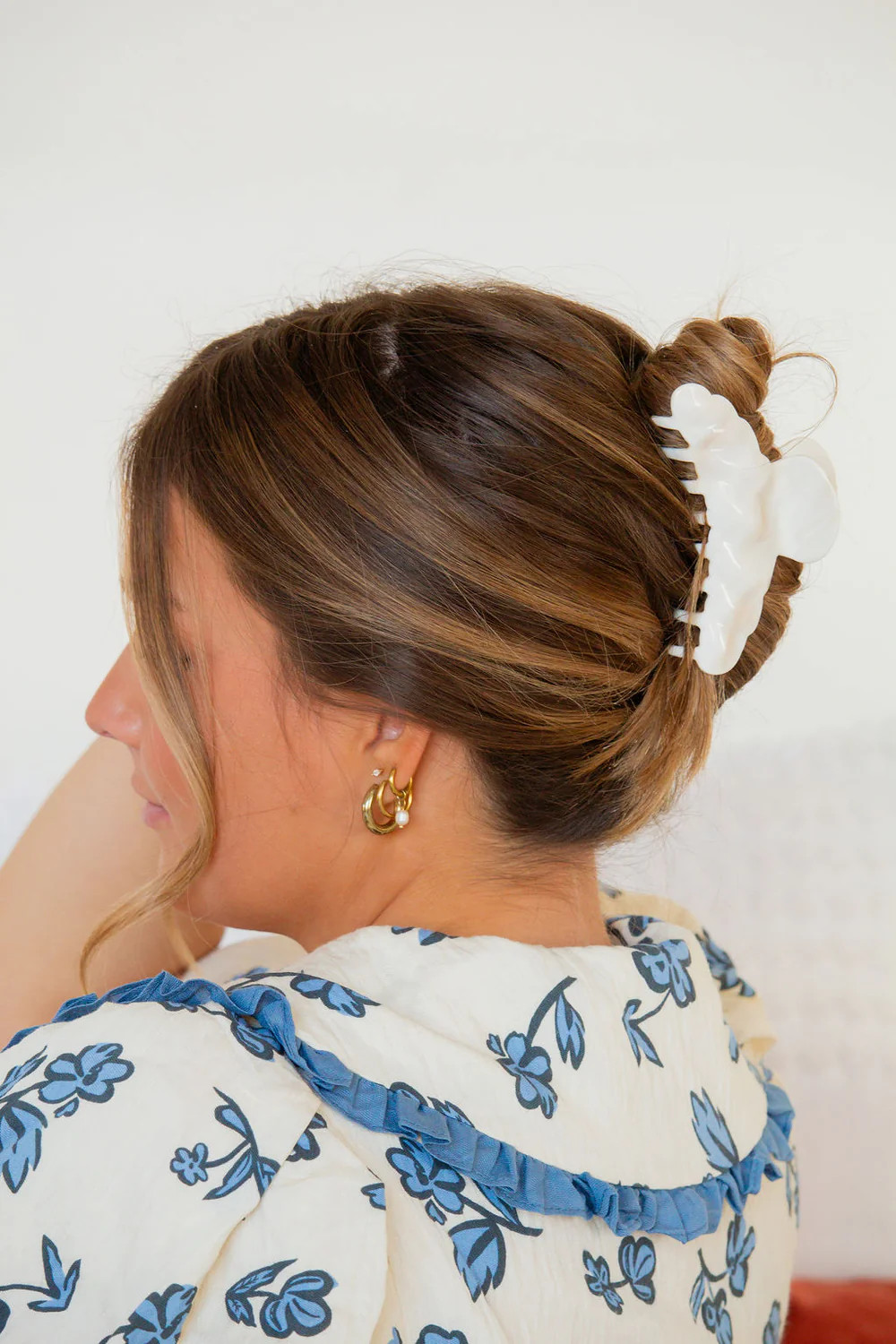 Cream Rippled Claw Clip | Shop Andi