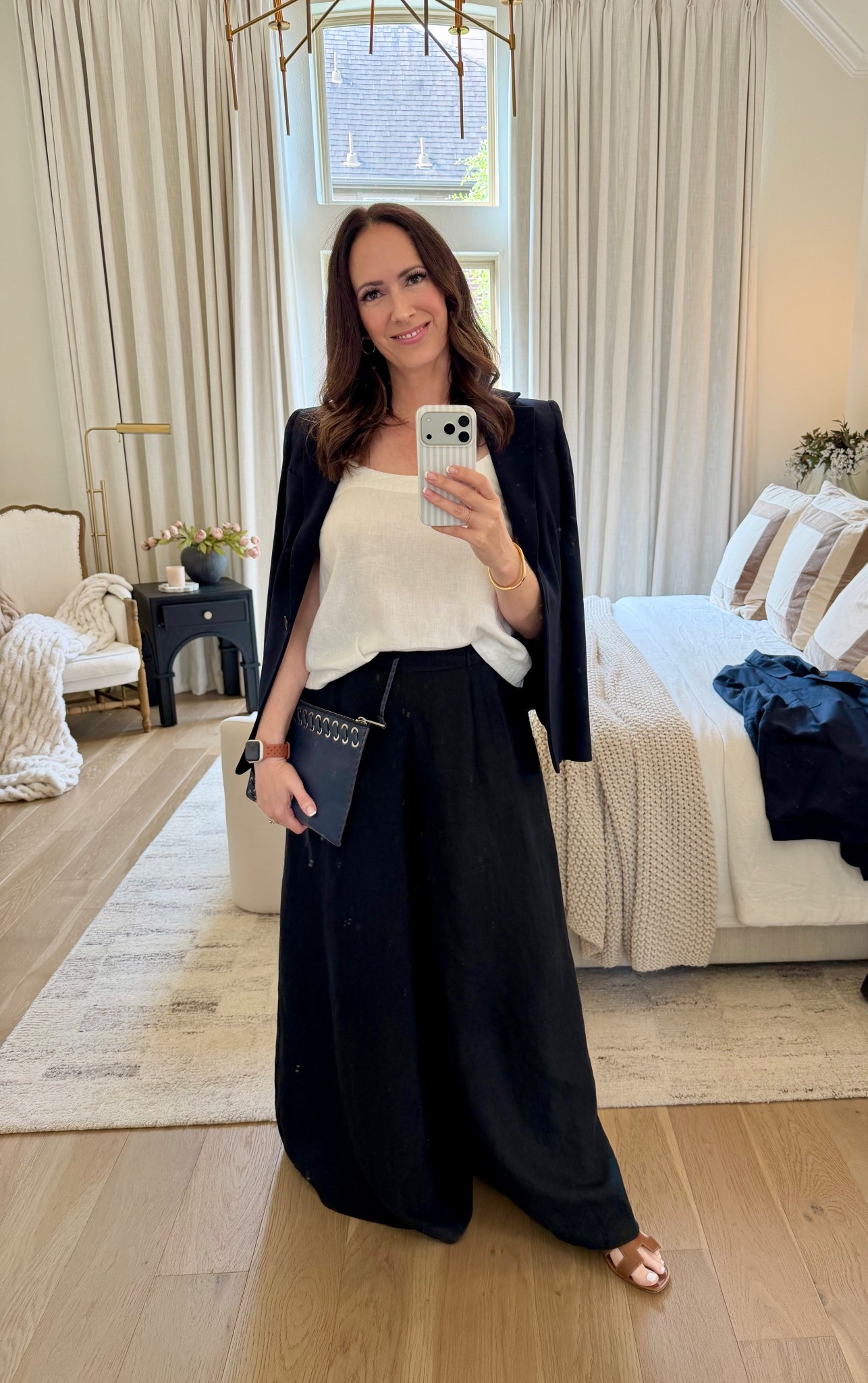 Dinner Outfit 🥂

Jacket @ Giorgio Armani
Bag @ Fendi
Too @ Target
Pants @ Banana Republic
Sandals  @ Hermes