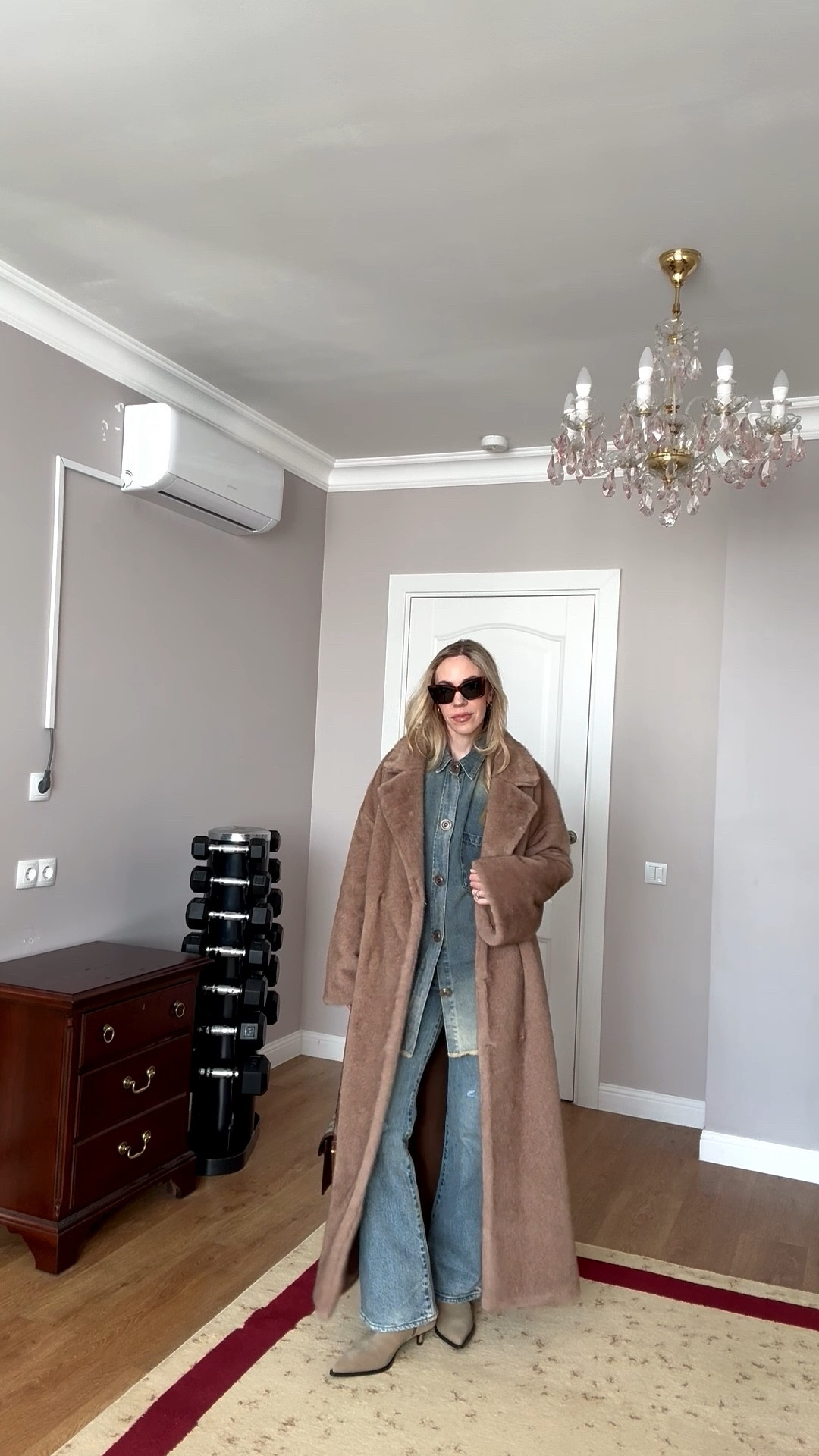 All denim outfit, denim on denim, @Levi's bootcut jeans, camel fur coat, Gucci bag, western style outfit 

#LTKOver40 #LTKSaleAlert #LTKSeasonal