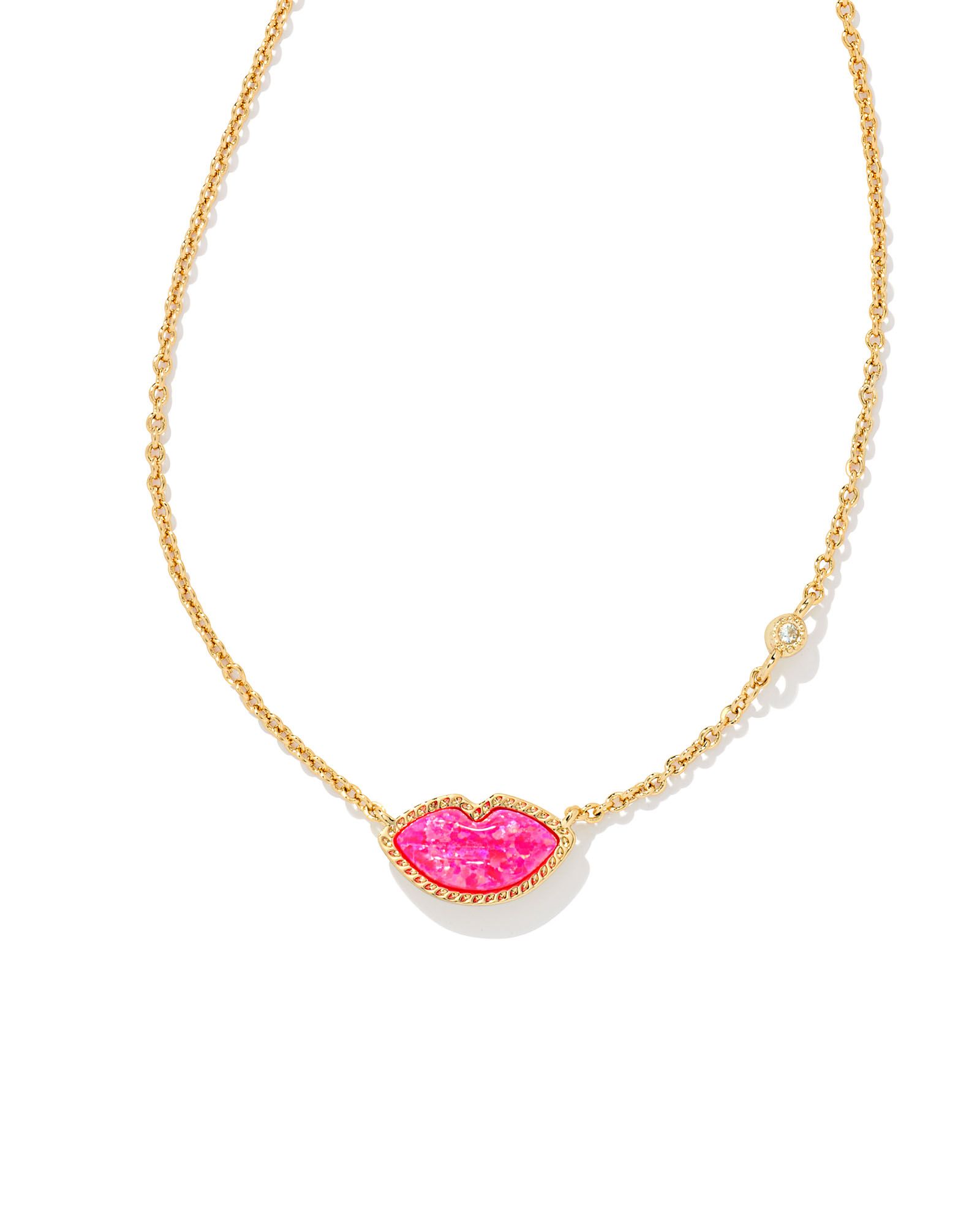 Lips Gold Pendant Necklace in Bright Pink Kyocera Opal | Kendra Scott | Kendra Scott