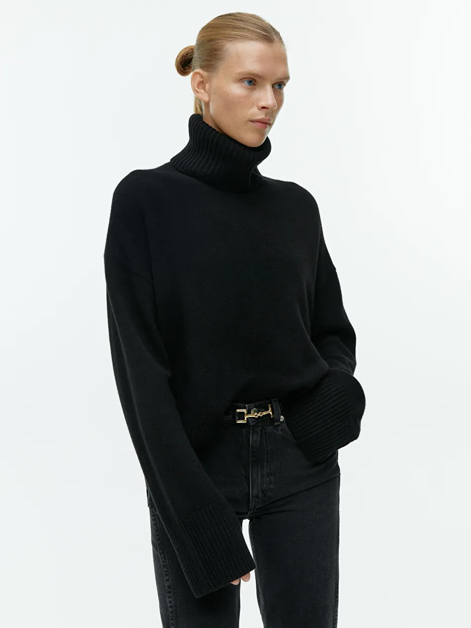 Roll-Neck Cashmere Jumper | ARKET (US&UK)