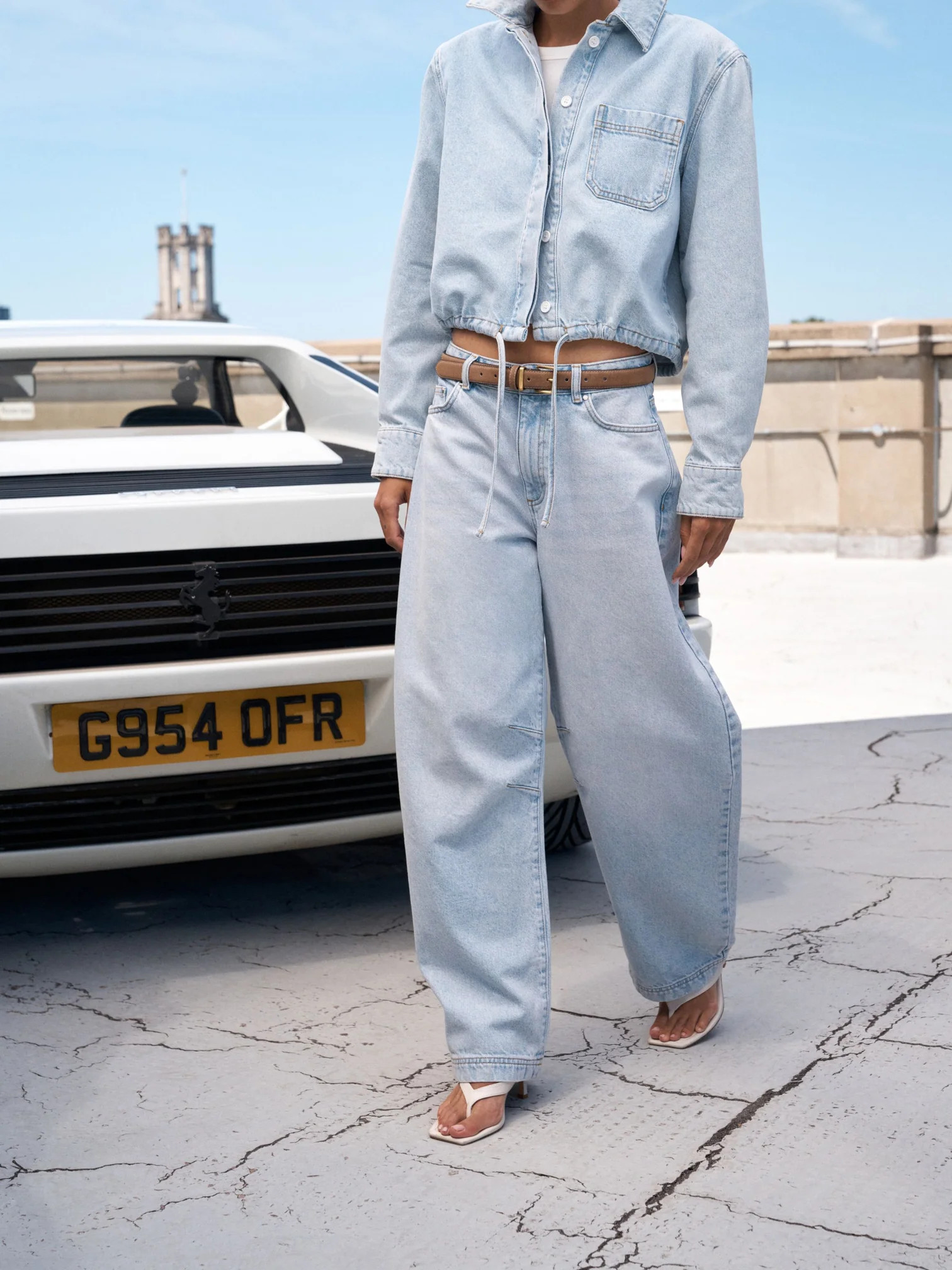 BARREL JEANS - LIGHT WASH | The Couture Club
