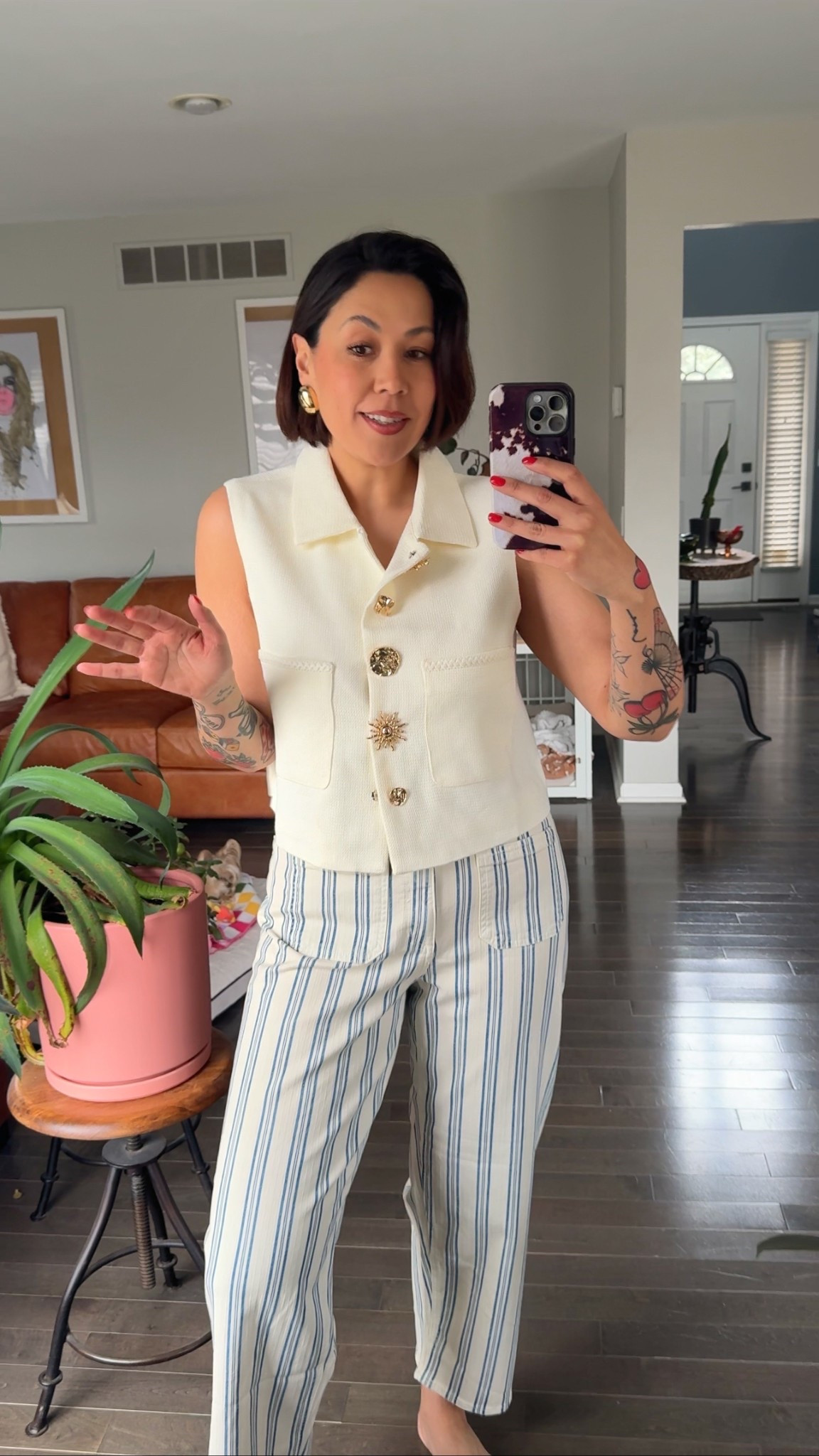 Pantalones a rayas @Target los llevo en talla 8
Top con botones dorados @Commense en talla Large

#LTKmomlife #LTKgrwm #LTKMidsize