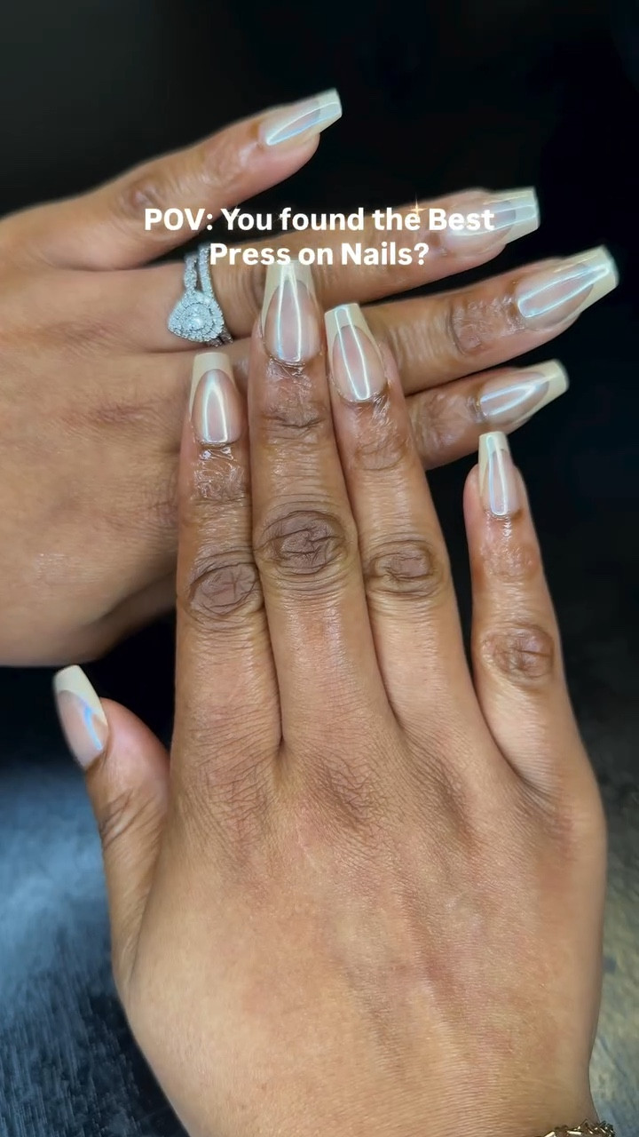 Quick nail glow-up with my favorite press-ons ✨ These @nailreformation nails are giving salon quality in seconds — effortless, chic, and mom-life approved! 

#pressonnails #pressons #nails #nailreformation #momlifestyle #nailglowup #beautycreator

#LTKBeauty #LTKHoliday #LTKselfcare