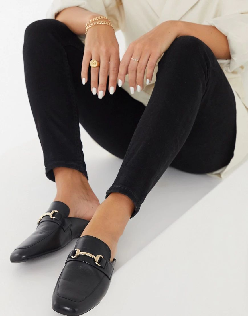 Steve Madden wintour leather metal trim flat mules in black | ASOS (Global)