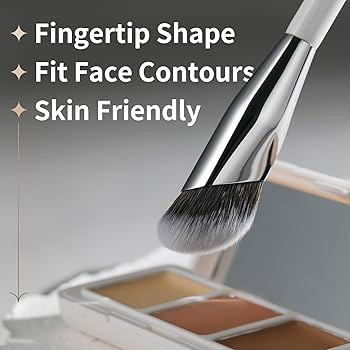 Concealer Brush, Angled Under Eye Makeup Small Foundation Precision Face Blending Brush (193 conc... | Amazon (US)
