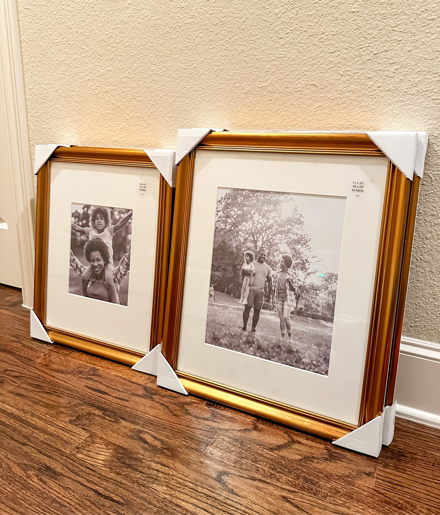 Affordable Target Find: dark gold bronze wood classic traditional picture frame for gallery wall. Under $50 frames  

Pictured: 14x18 on left ($20), 16x20 ($30) on right


#LTKhome #LTKunder50 #LTKFind