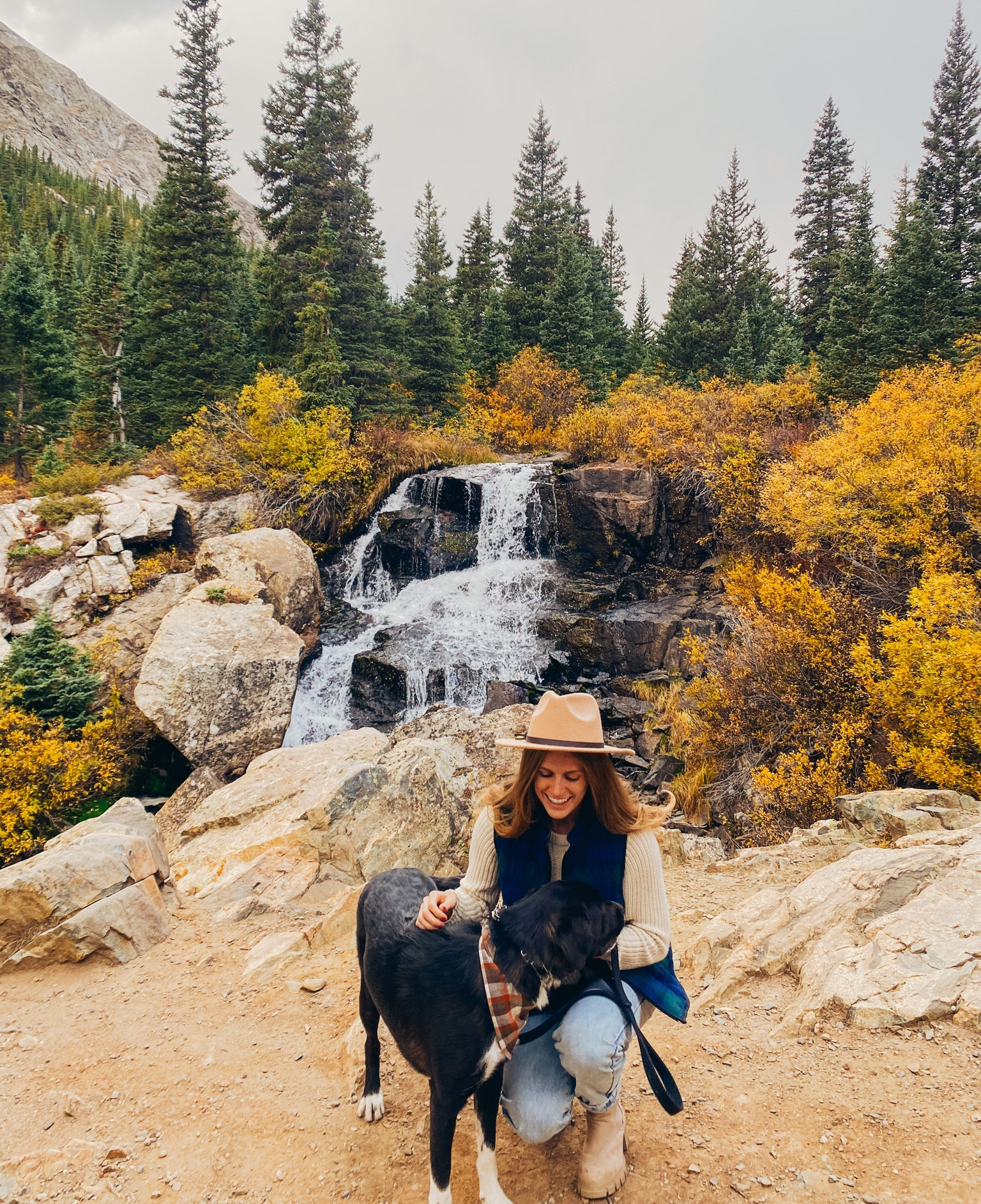 Fallin in love with fall in Colorado and this fall look! 

#LTKHoliday #LTKSeasonal #LTKsalealert