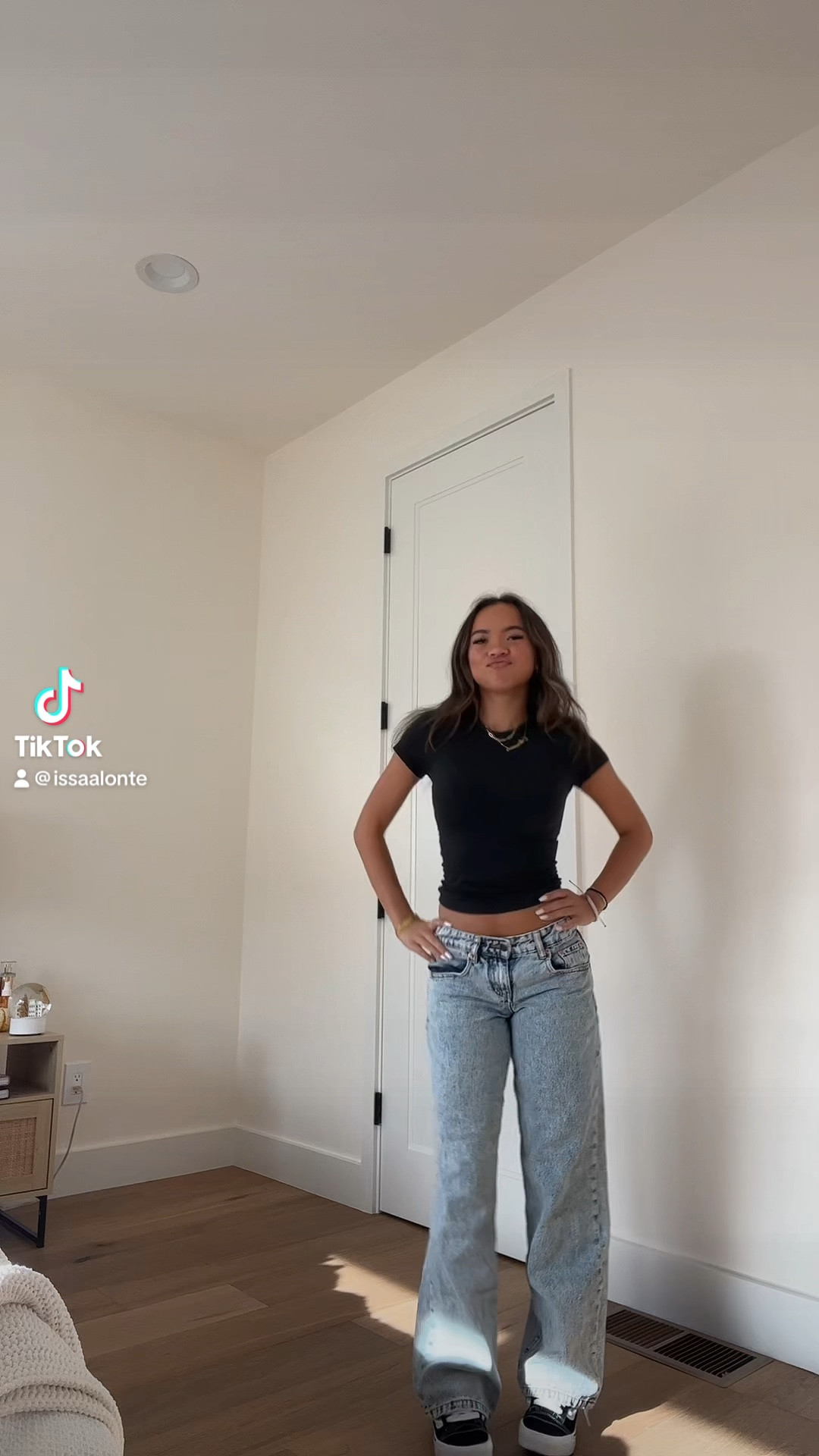 Top size: xs 
Jeans size: 23/24


#LTKstyletip #LTKSeasonal #LTKVideo