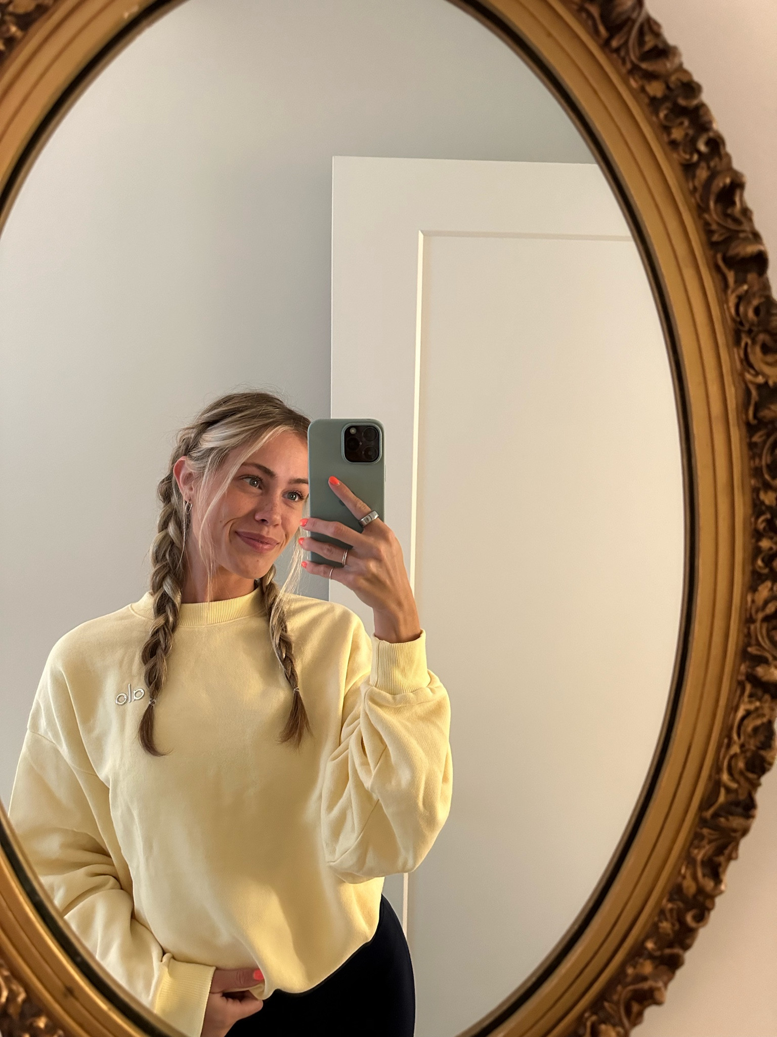 Lemon Ice Alo Yoga


#aloyoga, #alo, #sweatshirt, #ouraring #helloadorn