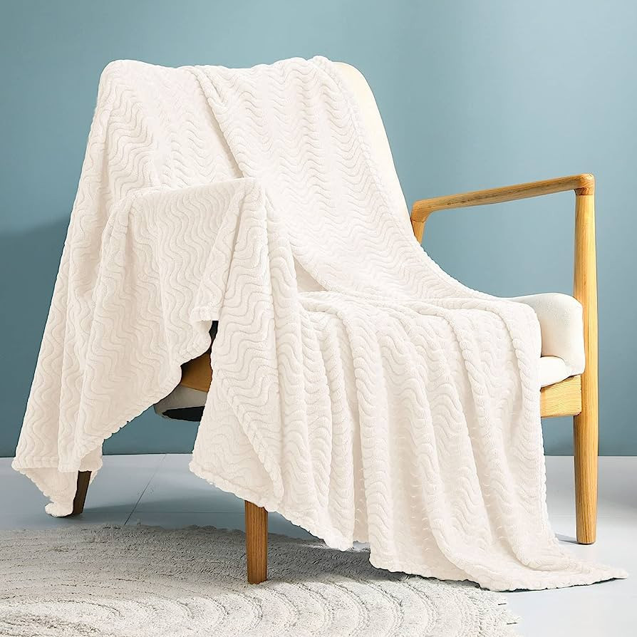 Exclusivo Mezcla Large Flannel Fleece Throw Blanket, 50x70 Inches Soft Jacquard Weave Wave Patter... | Amazon (US)