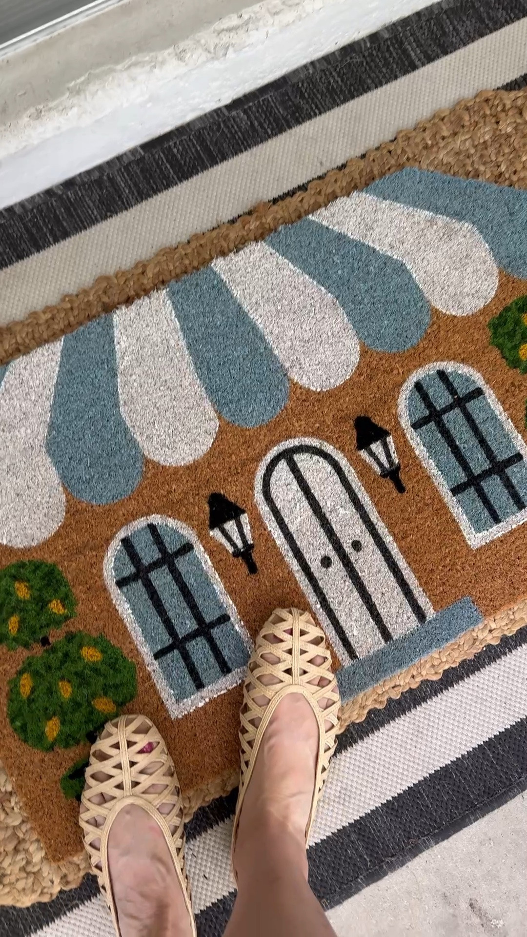 Such an adorable doormat and cute ballet flats!

#LTKdayinmylife #LTKHome #LTKSeasonal