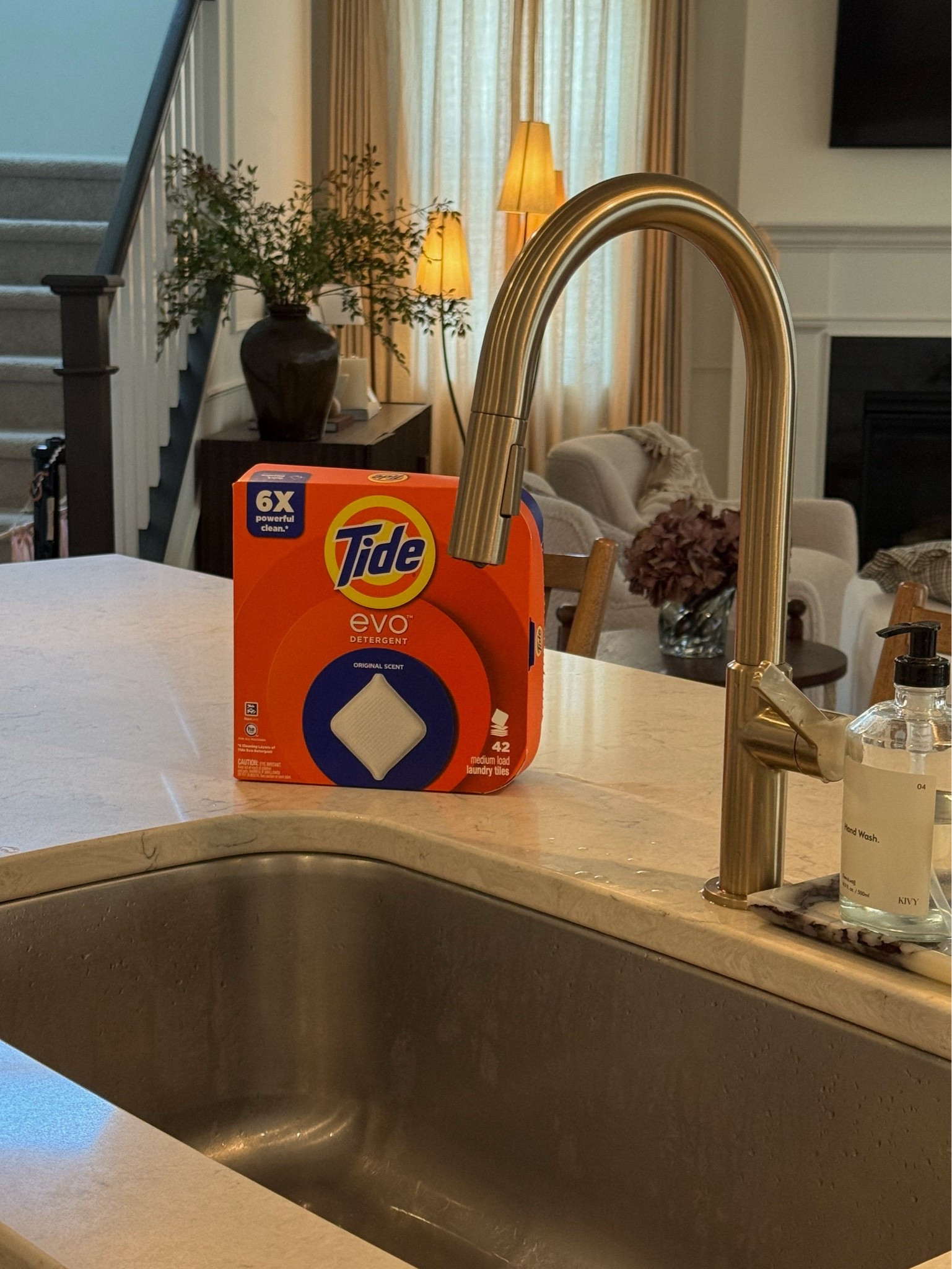 #ad #TargetPartner The star of today's laundry content 👀 @tidelaundry Evo has been a total game changer, especially with back to school right around the corner

#ad #TargetPartner #target #Tideevo #BackToCollege @tidelaundry @target