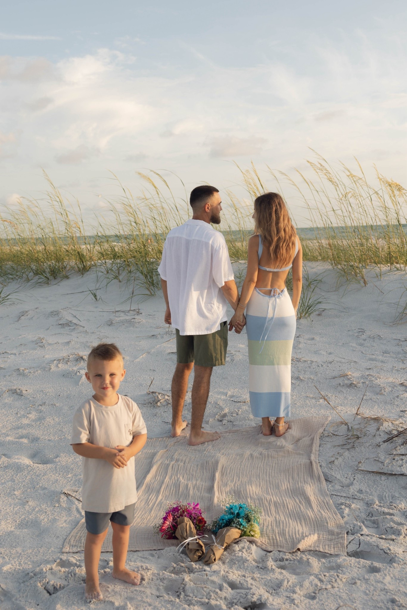 Gender reveal photos 💗🩵

#LTKBump #LTKSummerEdit #LTKFamily