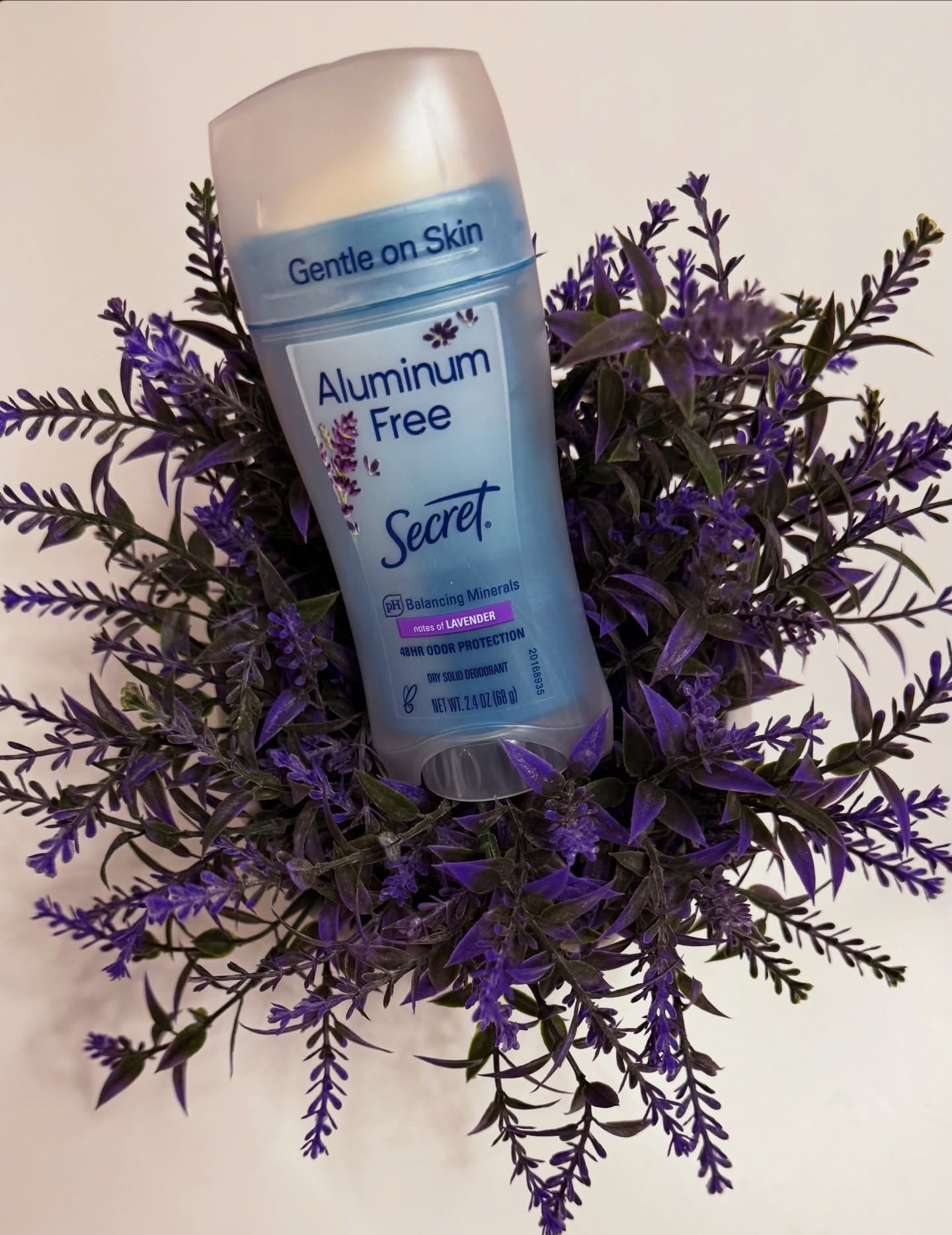 Soft, calming, and gentle on skin 💜
I’ve been using this Secret Aluminum Free Lavender deodorant and I’m obsessed with how clean and soothing it smells. Perfect for everyday wear—no irritation and it keeps me feeling fresh all day.
 @influenster #complimentary @secretdeodorant #FresherUnderPressure #AluminumFreeLavender