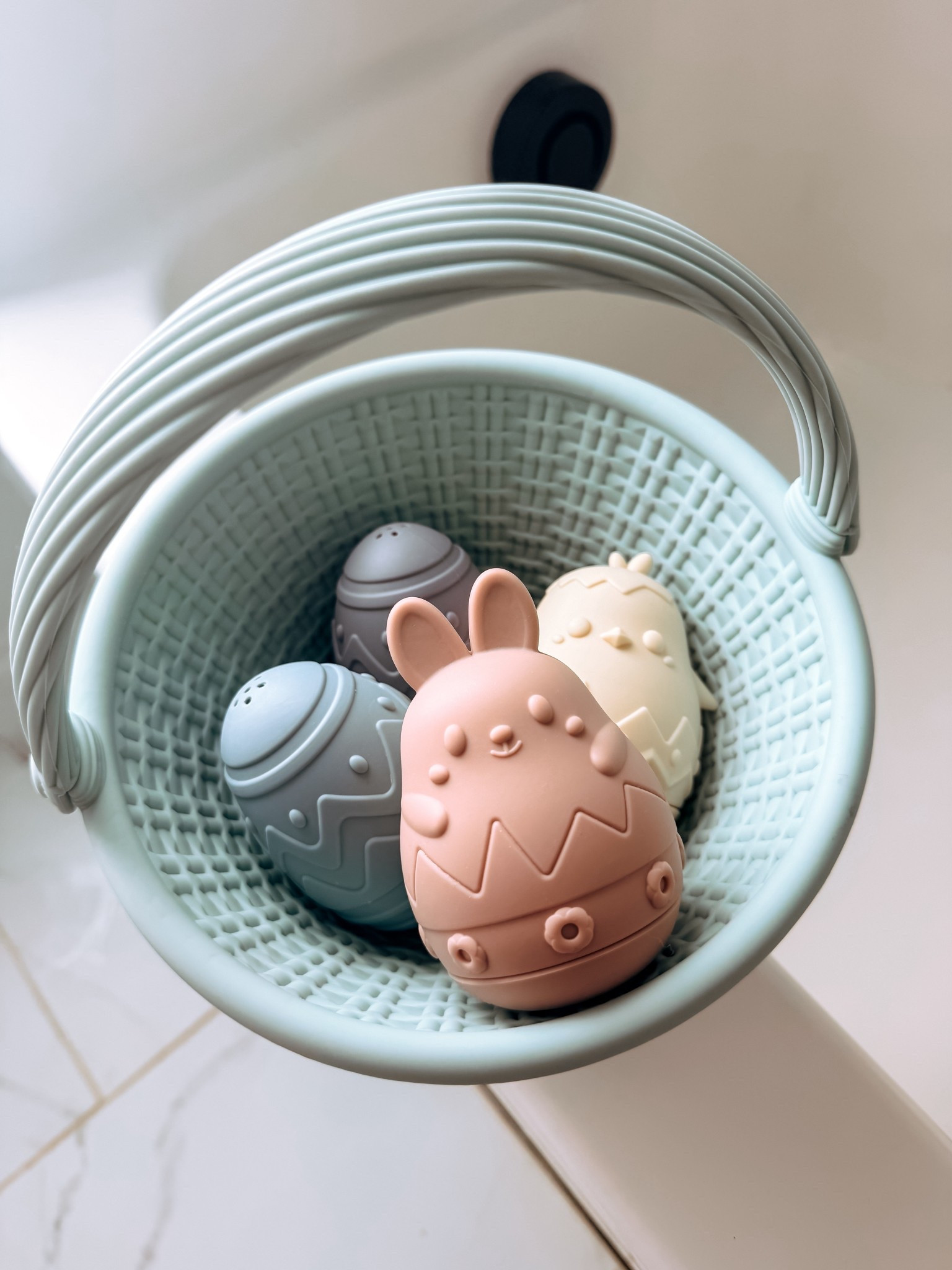 The most ADORABLE Easter bath toys! And the basket is such a fun addition! You can get this entire set from @Calla & Friends for 10% OFF when you use code LITTLEKINGS at checkout!

The best part of these bath toys is that they come apart so you can clean them! That’s right, NO MOLD 👏🏻

#LTKHome #LTKKids #LTKmomlife