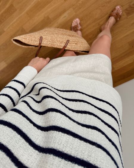 Summer essentials:
- sweater, wearing a medium (also linked alternatives)
- linen skirt (true to size)
- sandals (true to size)
- basket (old from Mango, linked similar option)