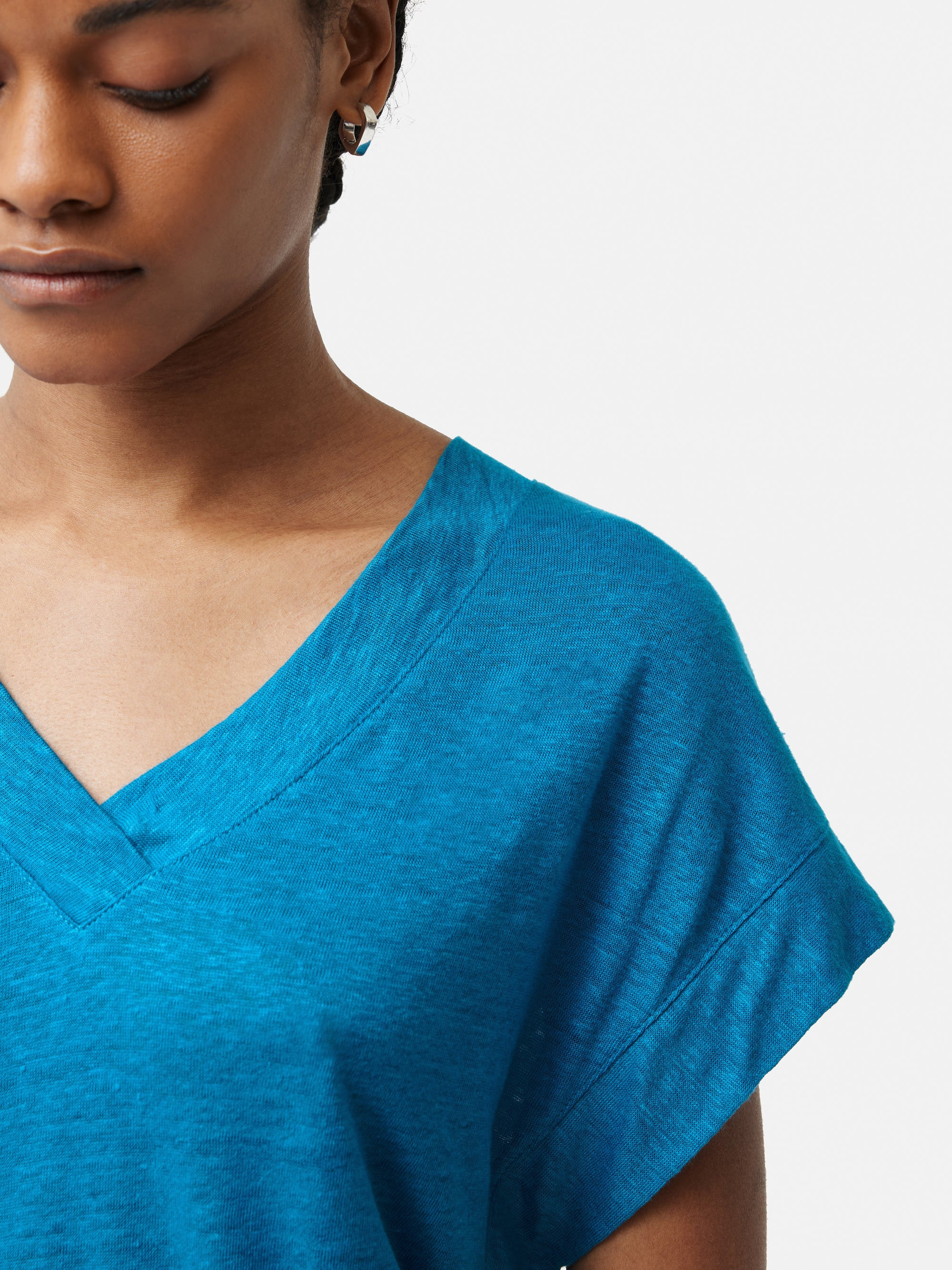Linen Short Sleeve V Neck Tee | Blue | Jigsaw (UK)