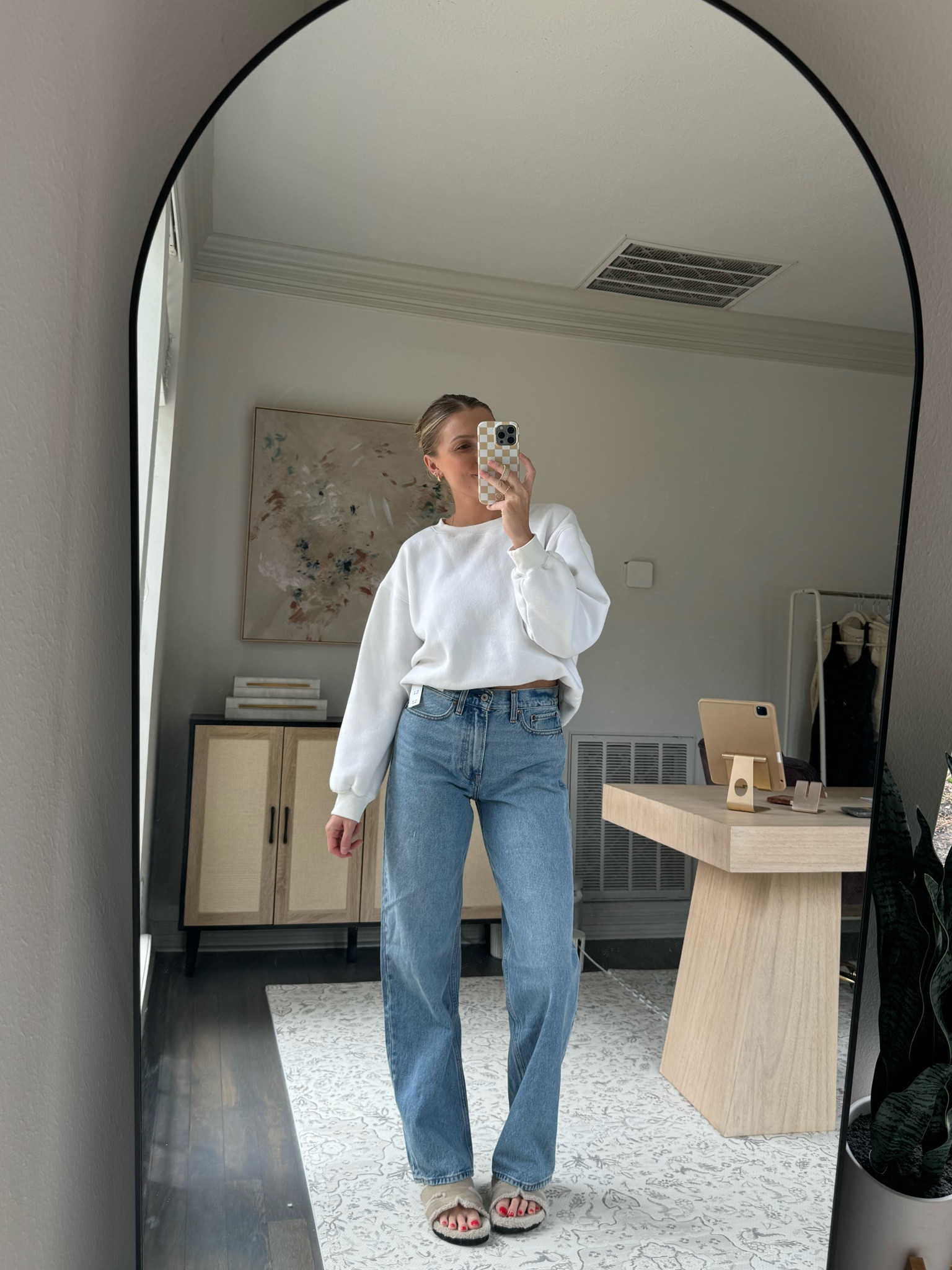 New style of Abercrombie jeans!! I’m wearing a size 26L! 

#LTKSeasonal #LTKStyleTip