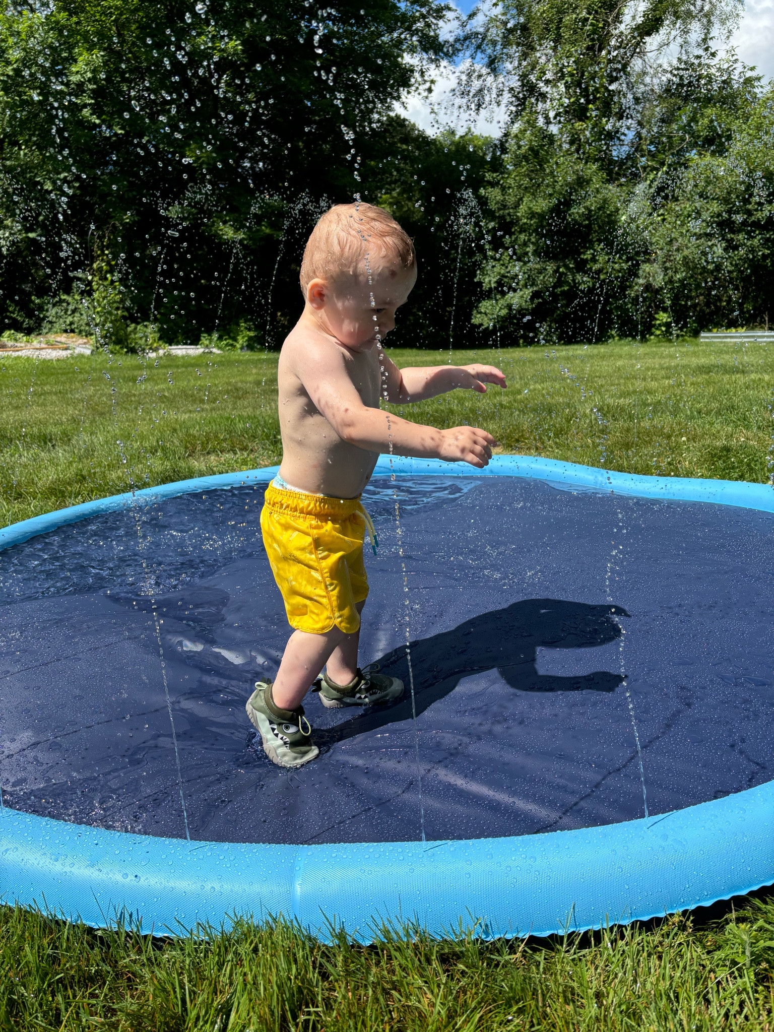 One of our current summer favs is this giant splash pad! It’s so easy to set up! Just connect to the hose and turn he hose on!