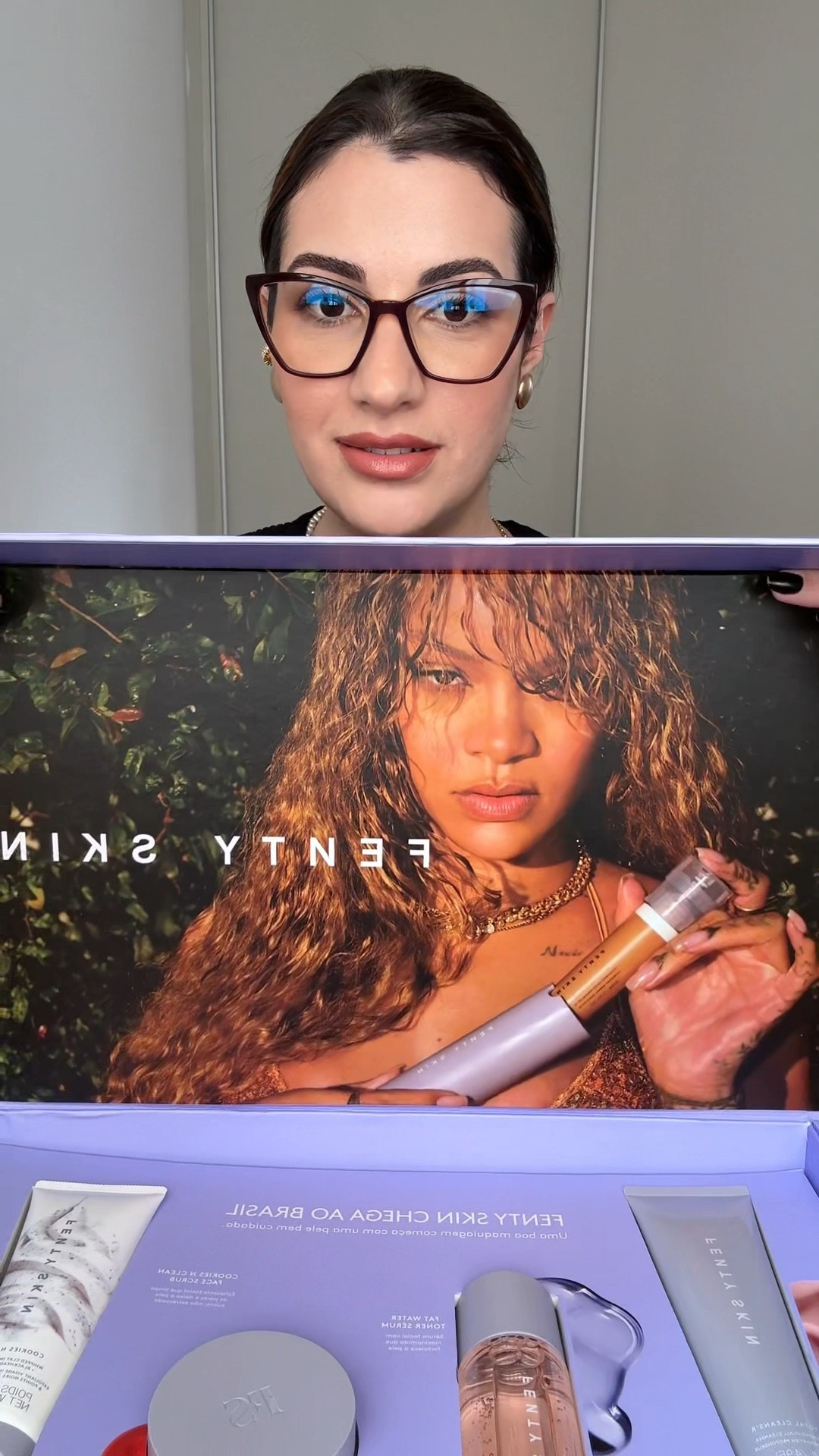 Primeiras impressões do press kit da linha Fenty Skin! 

#LTKbeleza #LTKbrasil