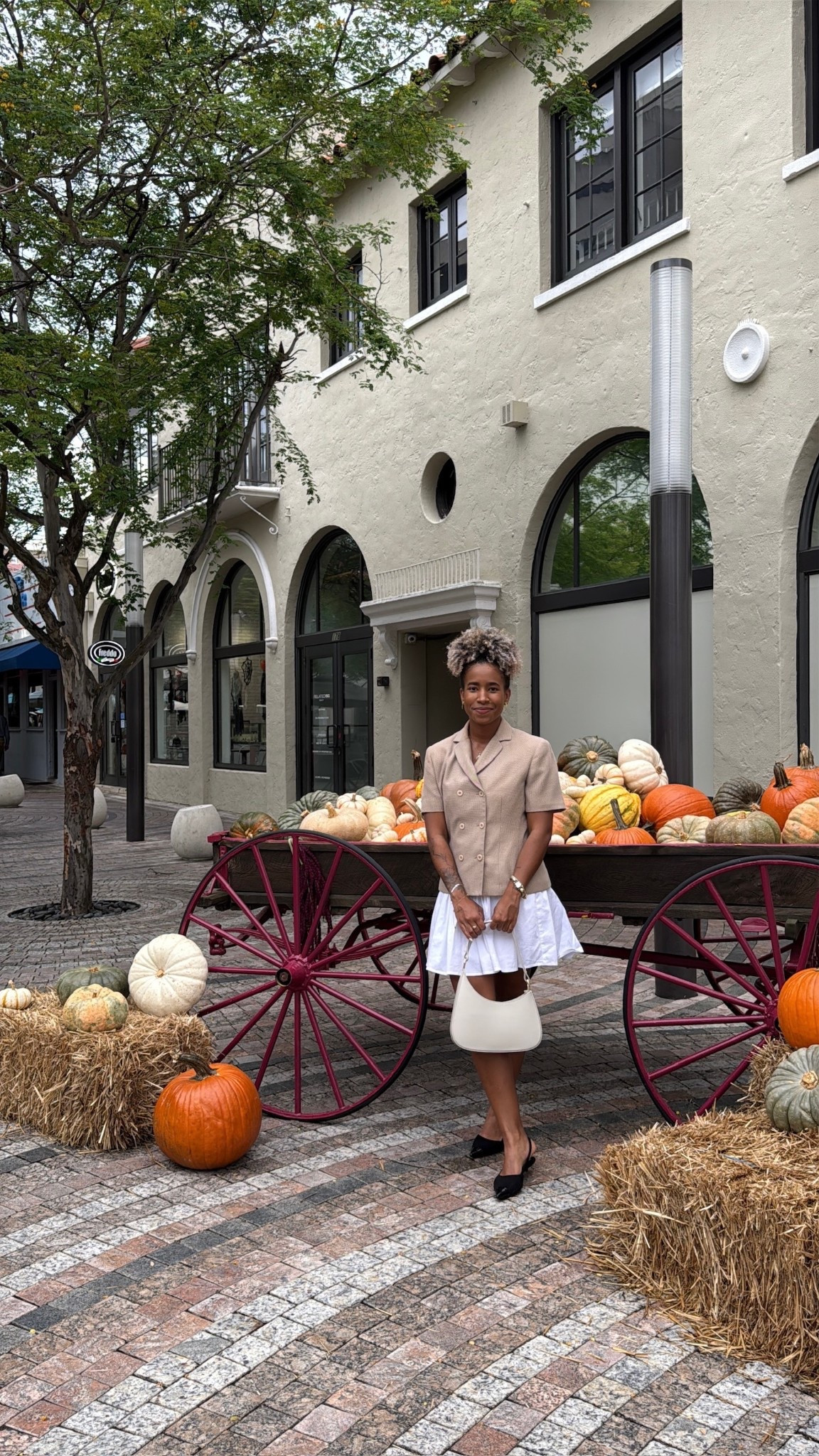 Fall in 🍂

#chicoutfit #autumnn

#LTKBeauty #LTKStyleTip #LTKHoliday