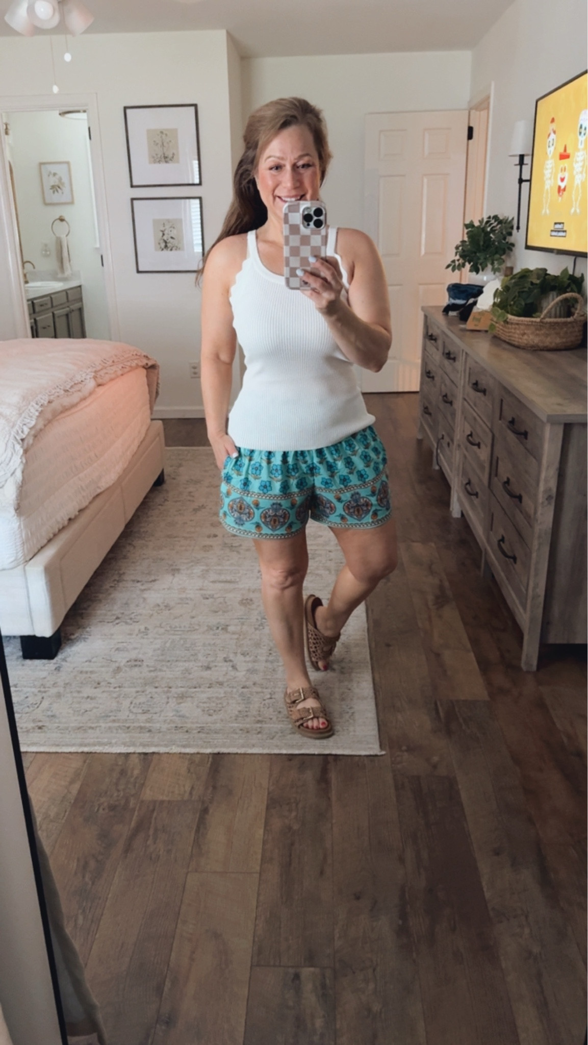 Casual summer outfit

I am in small in tank and
Shorts

#LTKootd #LTKSeasonal #LTKPetite
